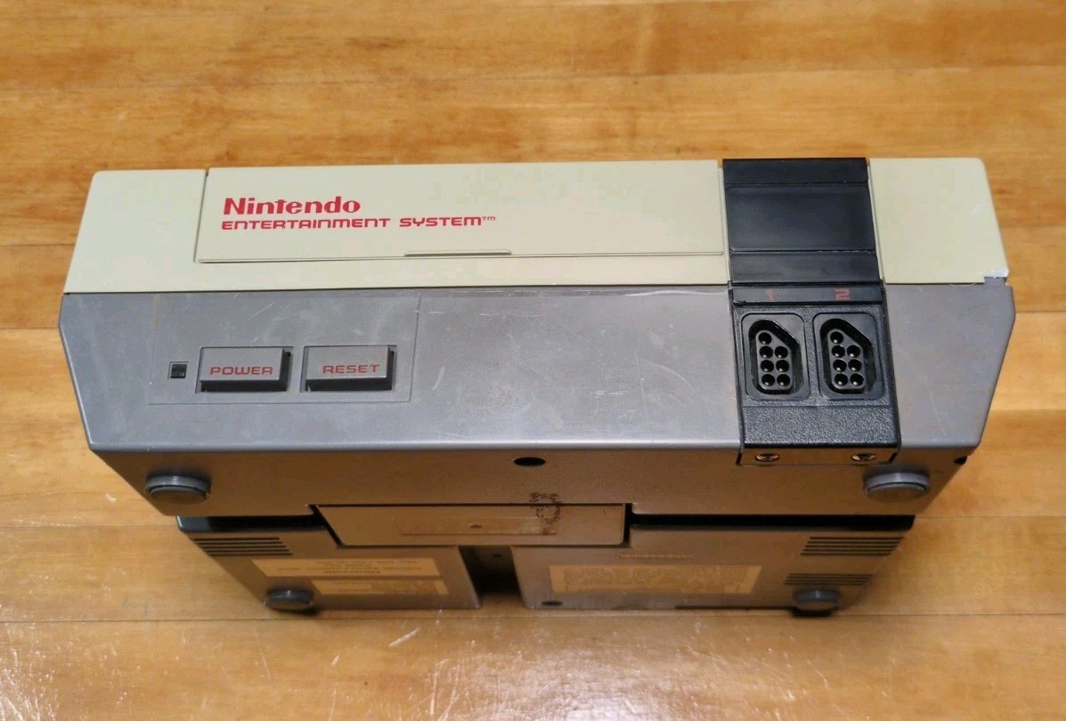 NES NES-001 Console Tested Bundle, OEM Cords Plus 7 Games 1 Controllers