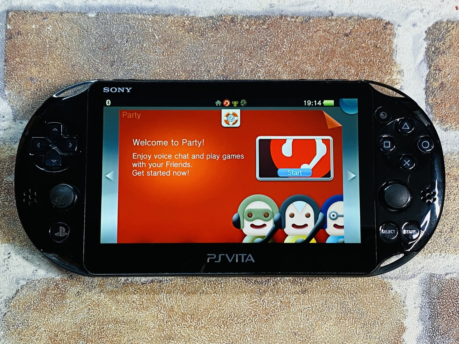 PS Vita PCH 2000 Black SONY PlayStation Japan 16GB Charger MobileCase 1Game No2D