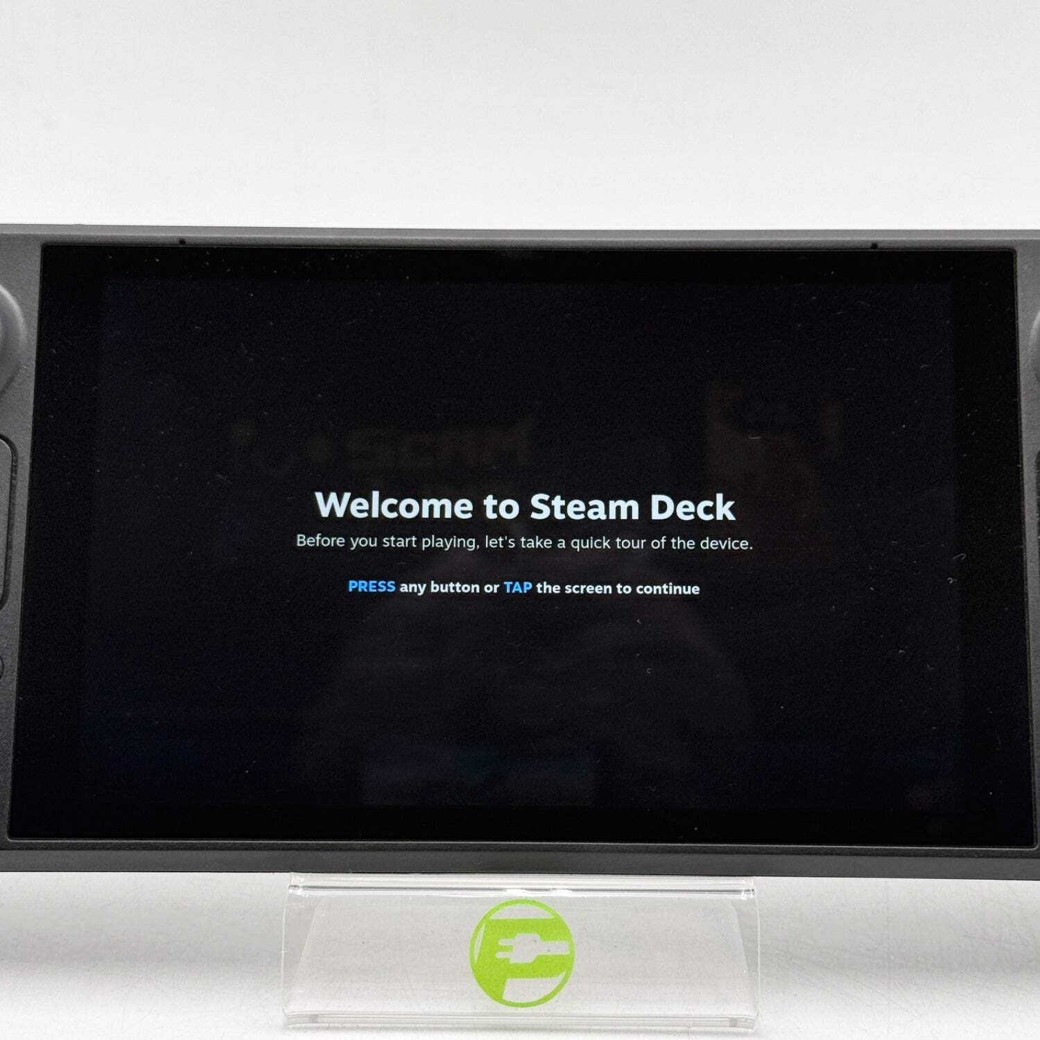Valve Steam Deck 7″ AMD 7nm Ryzen APU 16GB RAM 64GB Black 1010