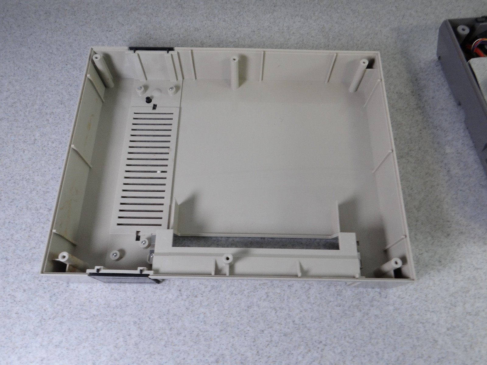 Nintendo Entertainment System Console Only – (NES, 1983) [PARTS OR REPAIR]