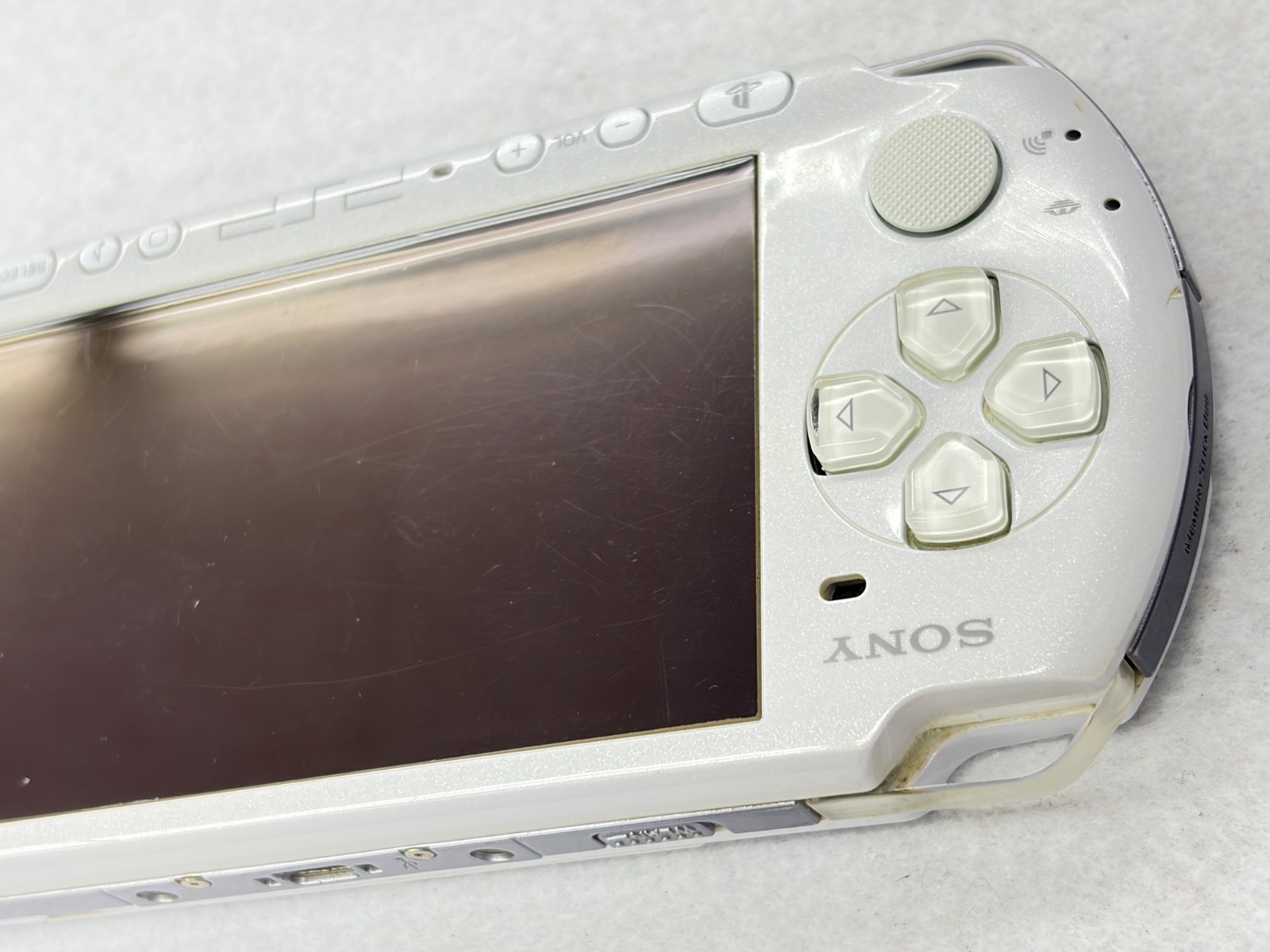 TESTED SONY PSP 3000 SILVER Console + Charger + battery + 3 game Region free 4GB