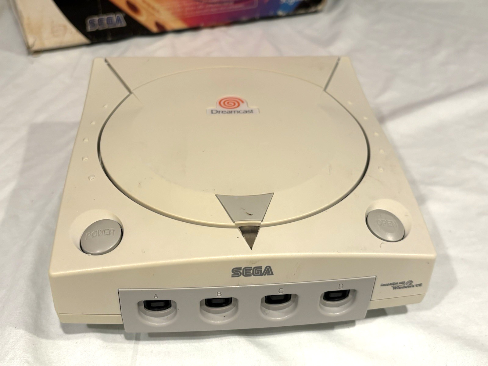 SEGA Dreamcast HKT-3020 Console White w/ Box, 1 Game, Manuals, Cords, Controller