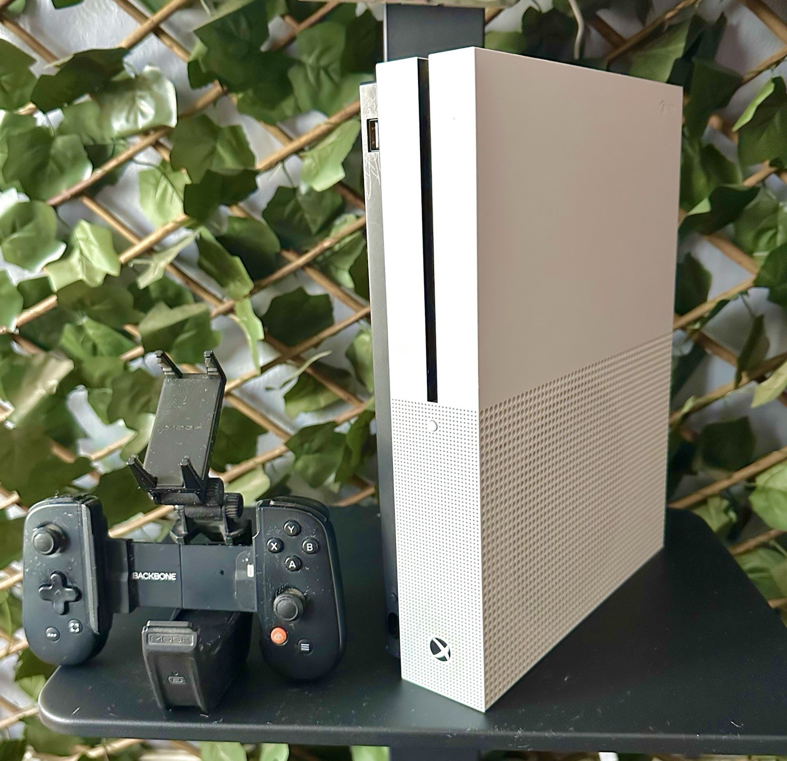 Xbox One S 1TB Console White Bundle