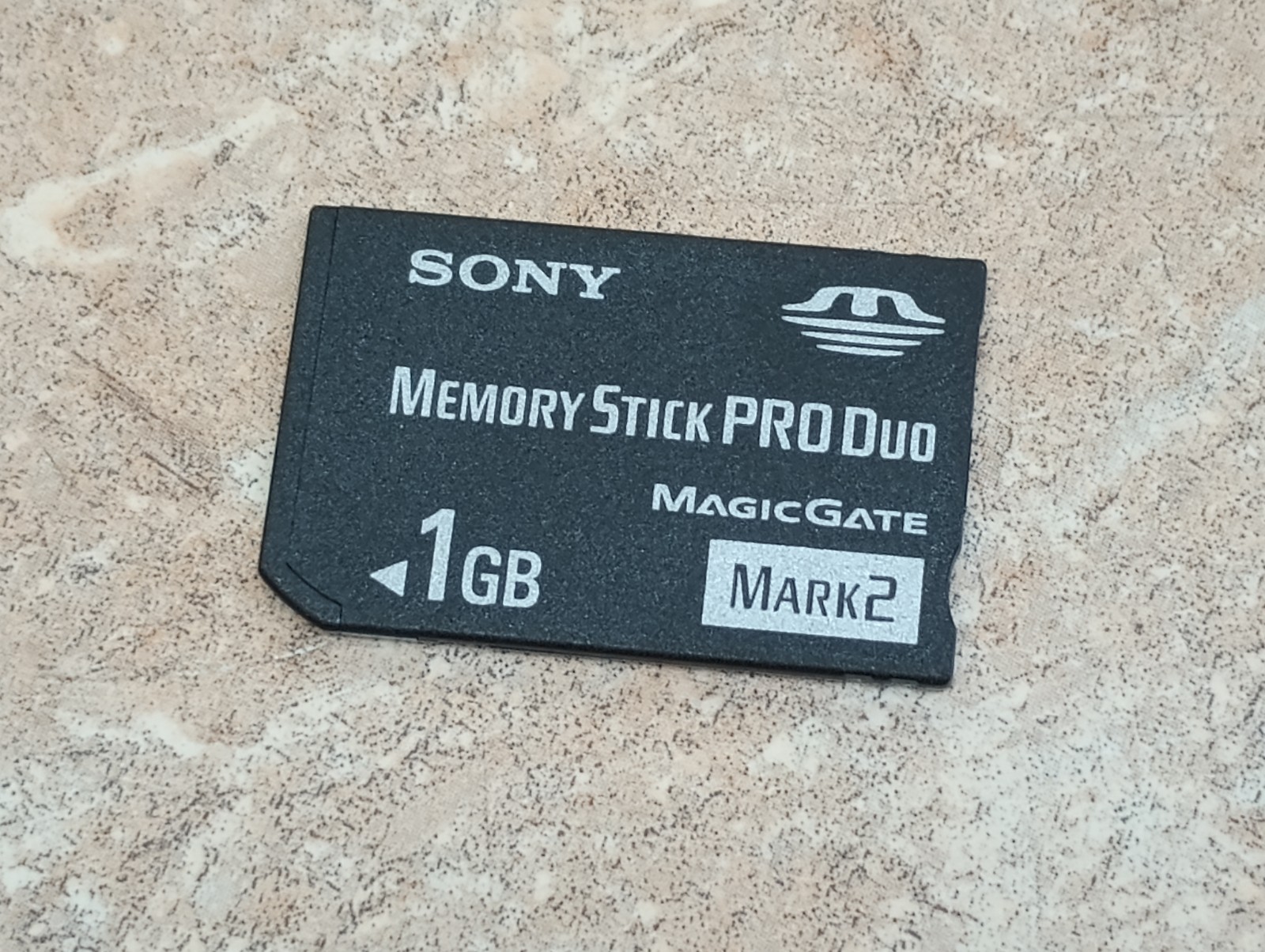 SONY PSP Silver 3001 With 1GB Memory Card