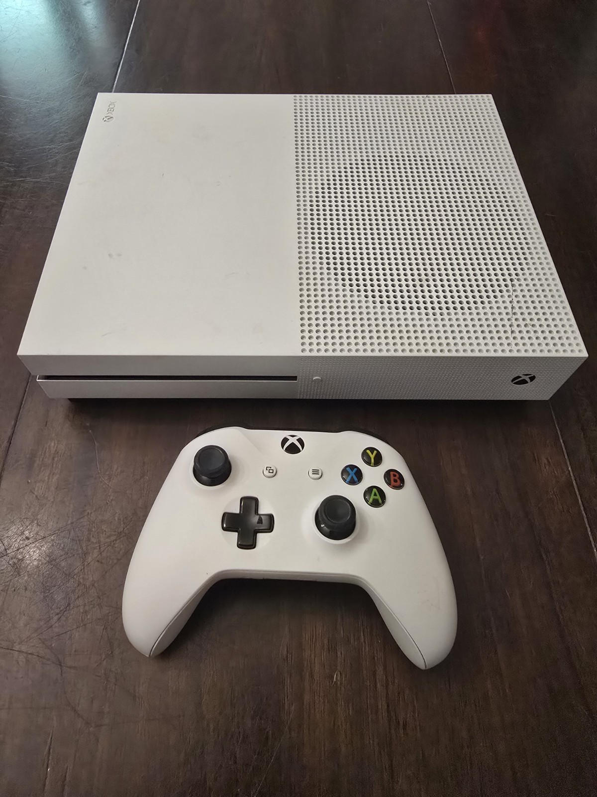 Microsoft Xbox One S 1TB Console Bundle w/ Wireless Controller And Game