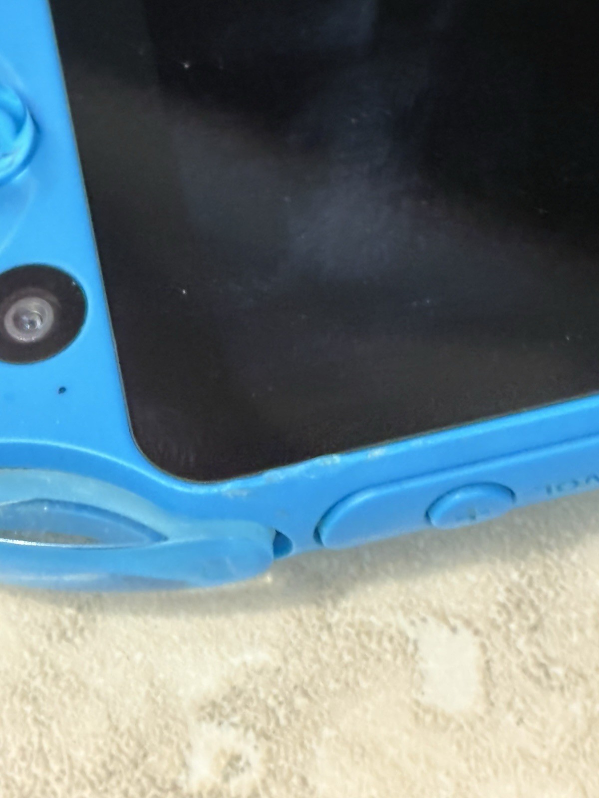 Sony PS Vita 2000 Slim PCH-2000 – Aqua Blue *GREAT* + Charger