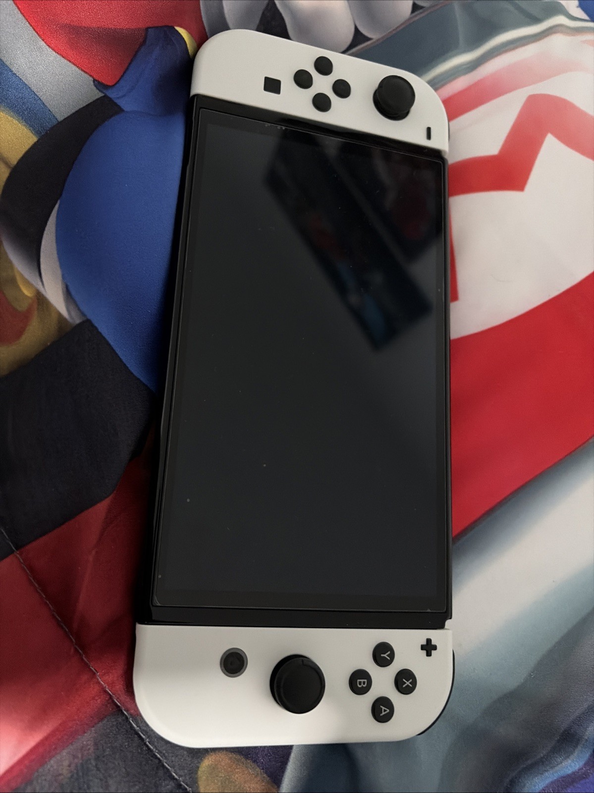Nintendo Switch OLED Model – 64GB/White (+2 Controllers)