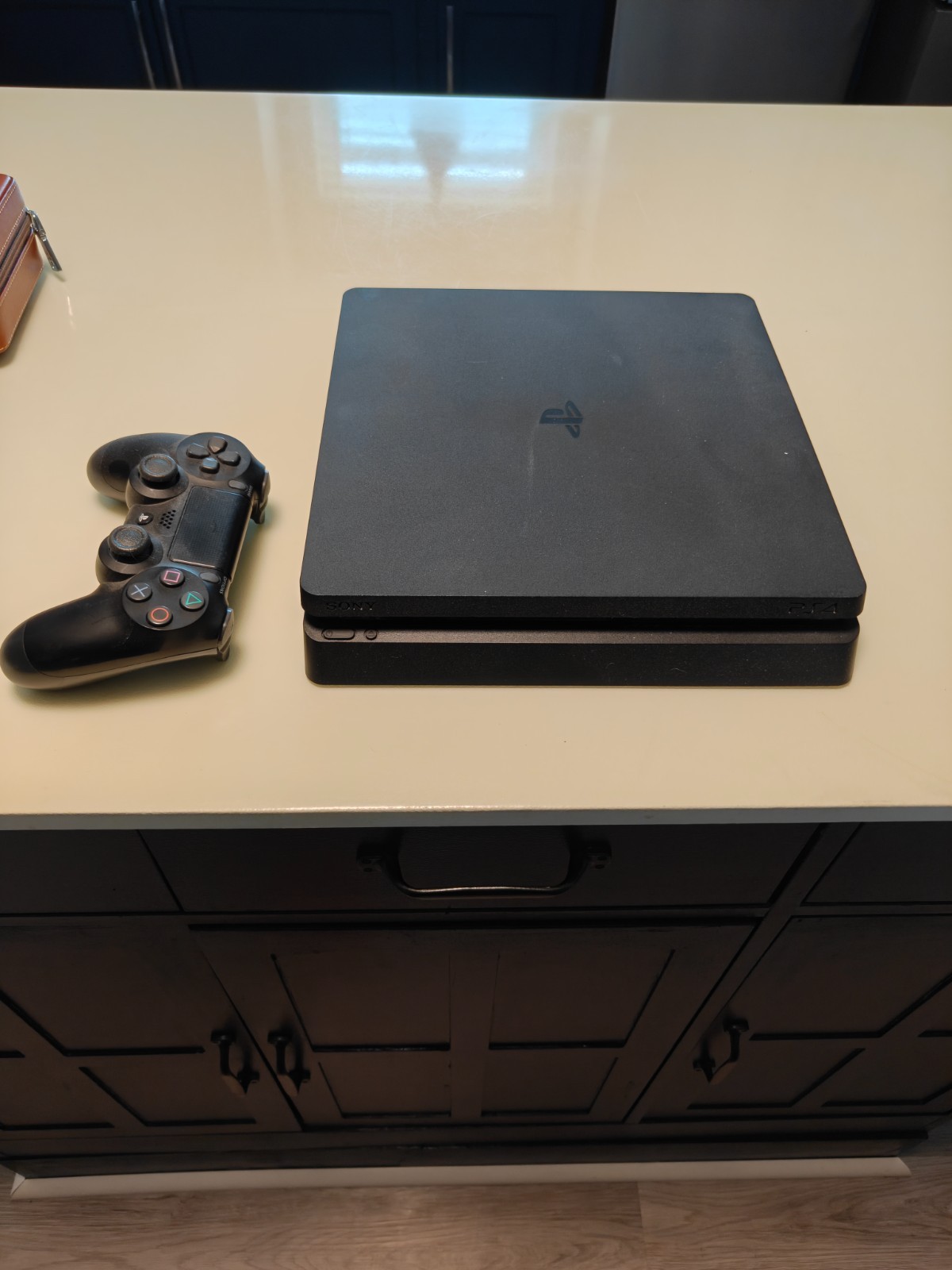 Sony PlayStation 4 Slim 1TB Console Bundle Black | 1 Controller | Tested WORKING