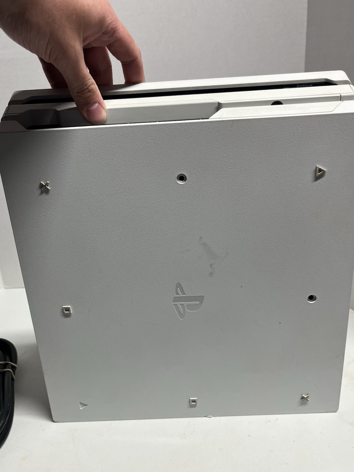 Sony PlayStation 4 Pro 1TB Video Game Console – Glacier White – Tested Working