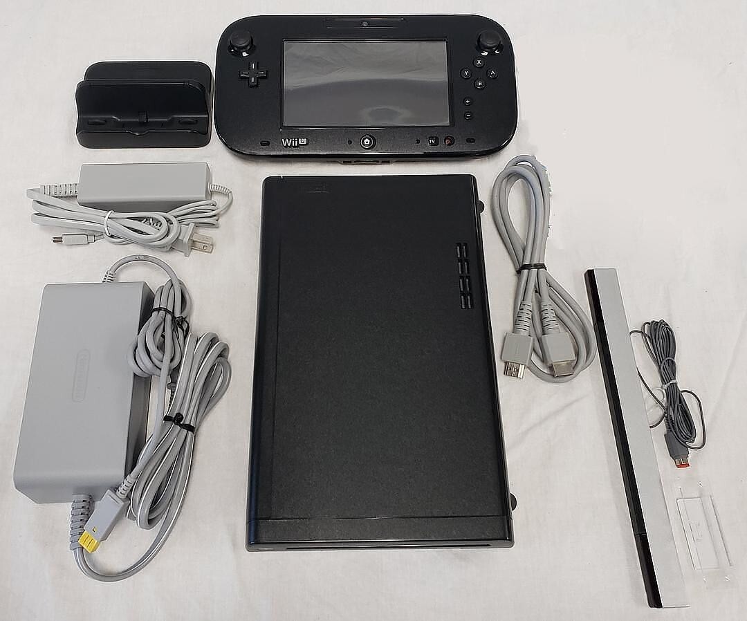 Nintendo Wii U Console Game System w Super Smash Bros Splatoon Splat Deluxe Set