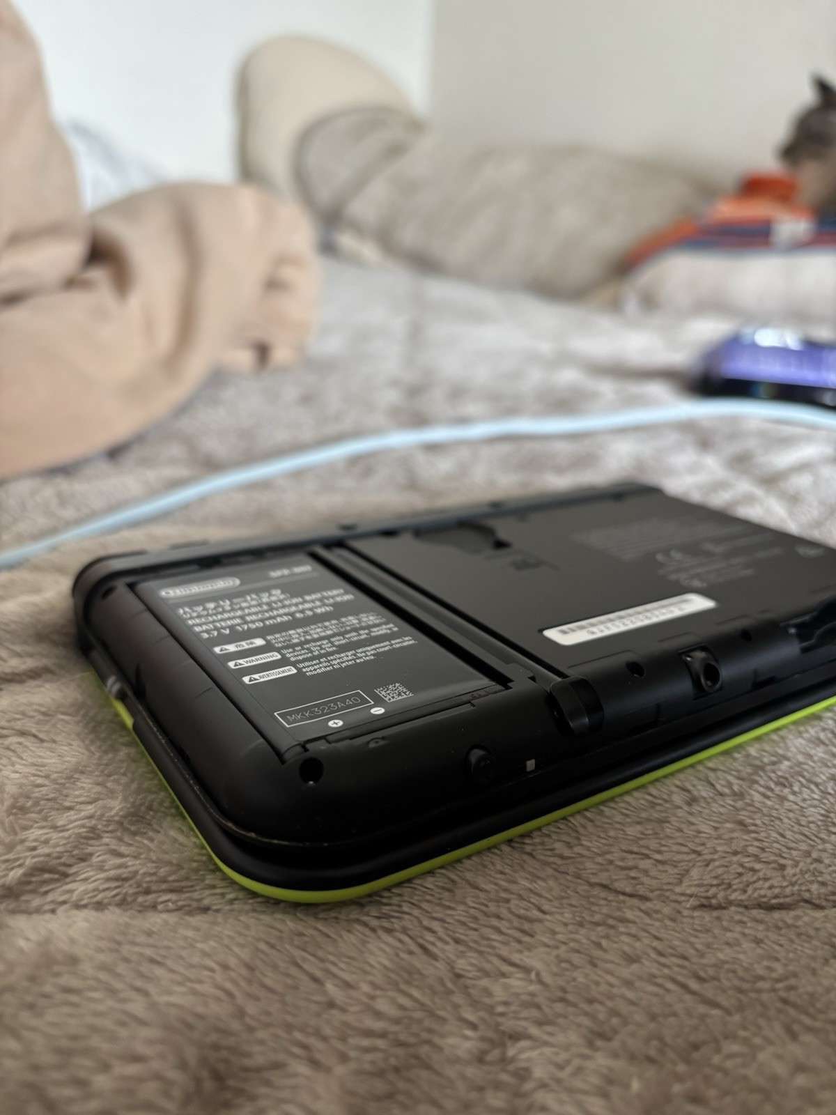 Nintendo New 3DS LL XL Lime Black Console Tested Working Charger Japanese