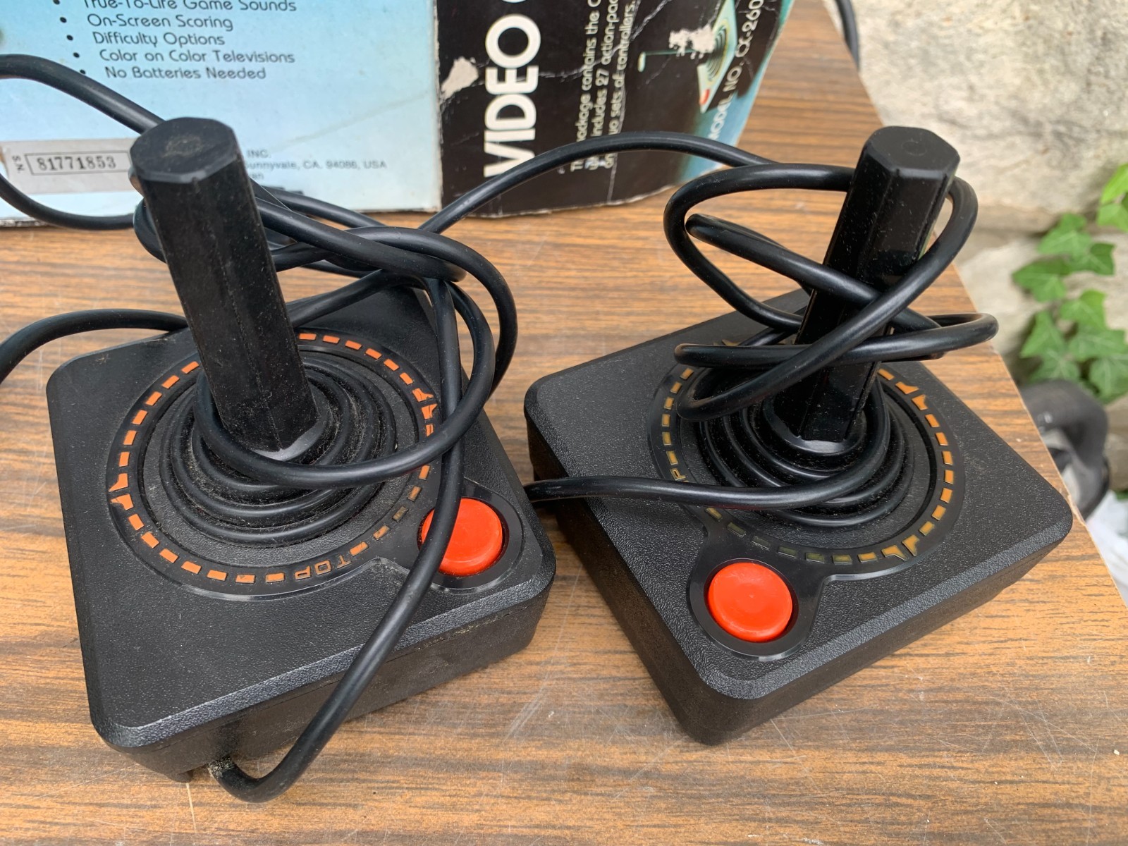 Atari CX-2600A Video Computer System Game Console W/ 2 Controllers Paddles & Box