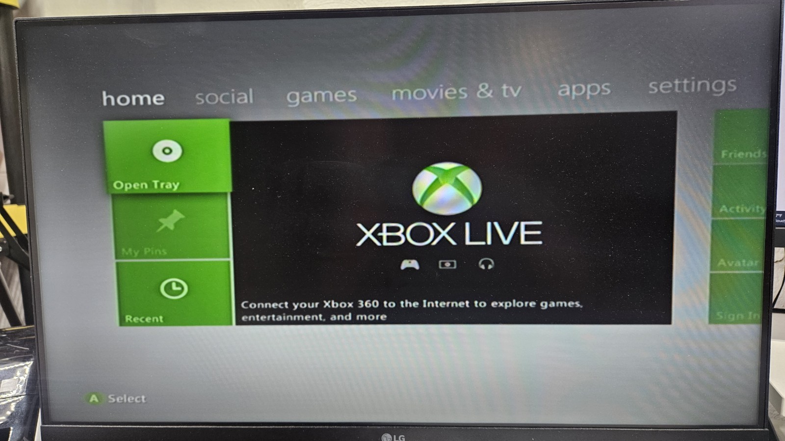 Microsoft Xbox 360 White 20GB Console Only Works Stuck Disc Drive Has Been Reset