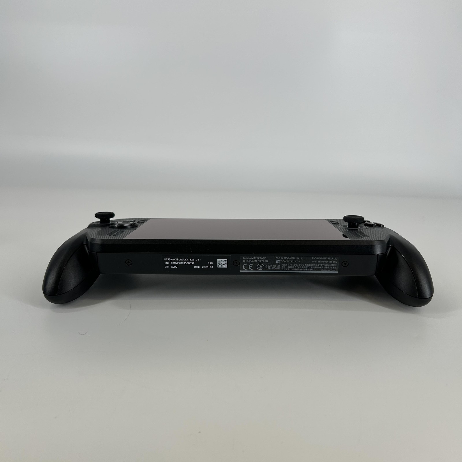 Asus ROG Xbox Ally X AMD Ryzen Z2 Extreme 16GB RAM 1TB w/ Charger – Excellent