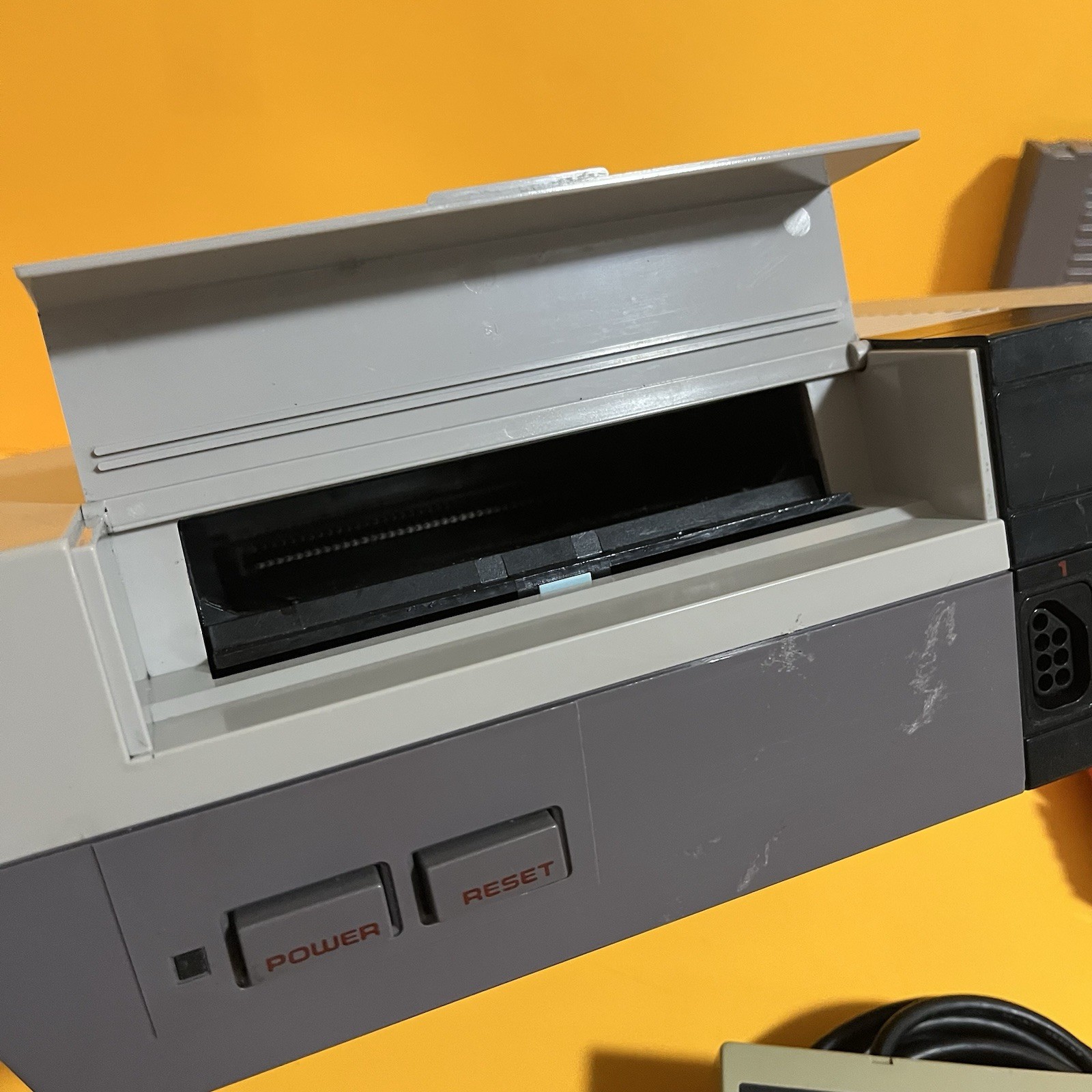 Original Nintendo NES Console Bundle w/ Super Mario Bros Duck Hunt and Zapper