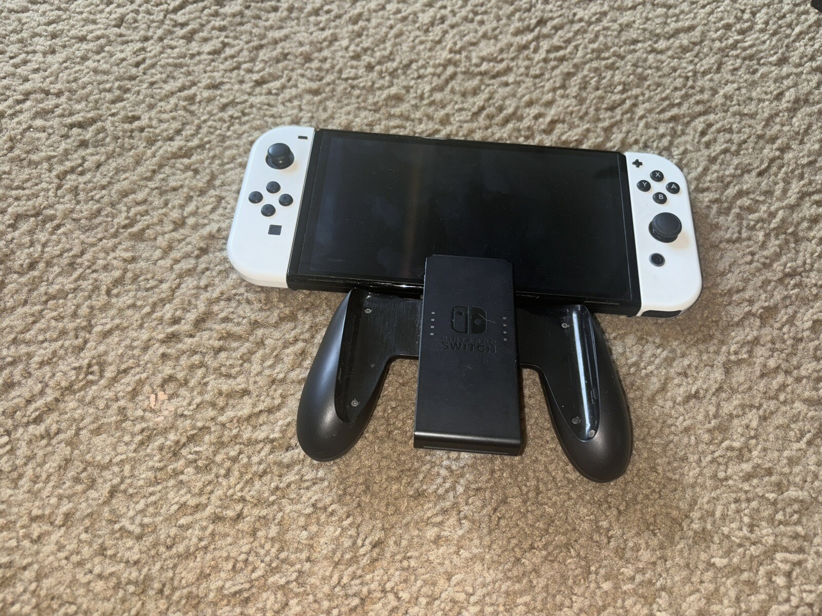 Nintendo Switch OLED Model – 64GB/White (HEGSKAAAA)