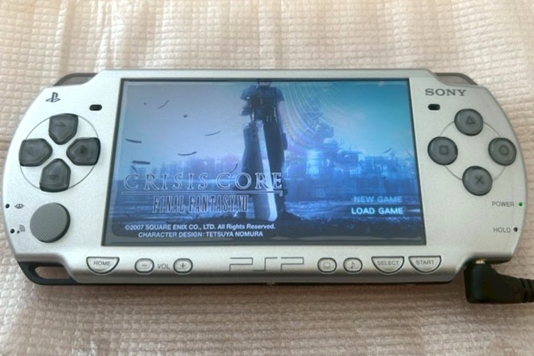 PSP 2000 Crisis Core Final Fantasy 7 FF7 10th Anniv. Limited W/ Box Japan #517