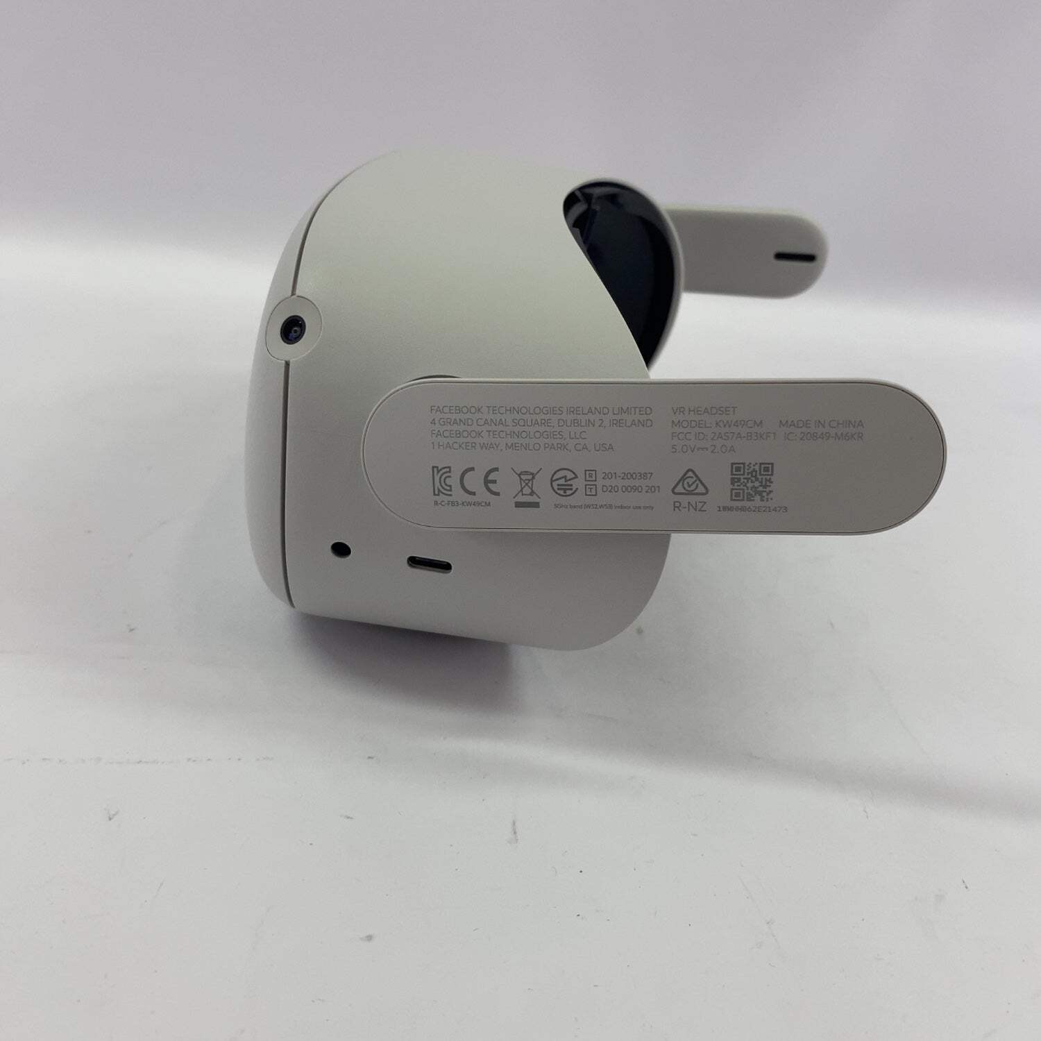 Meta Quest 2 128GB Standalone All-in-One VR *Headset Only*