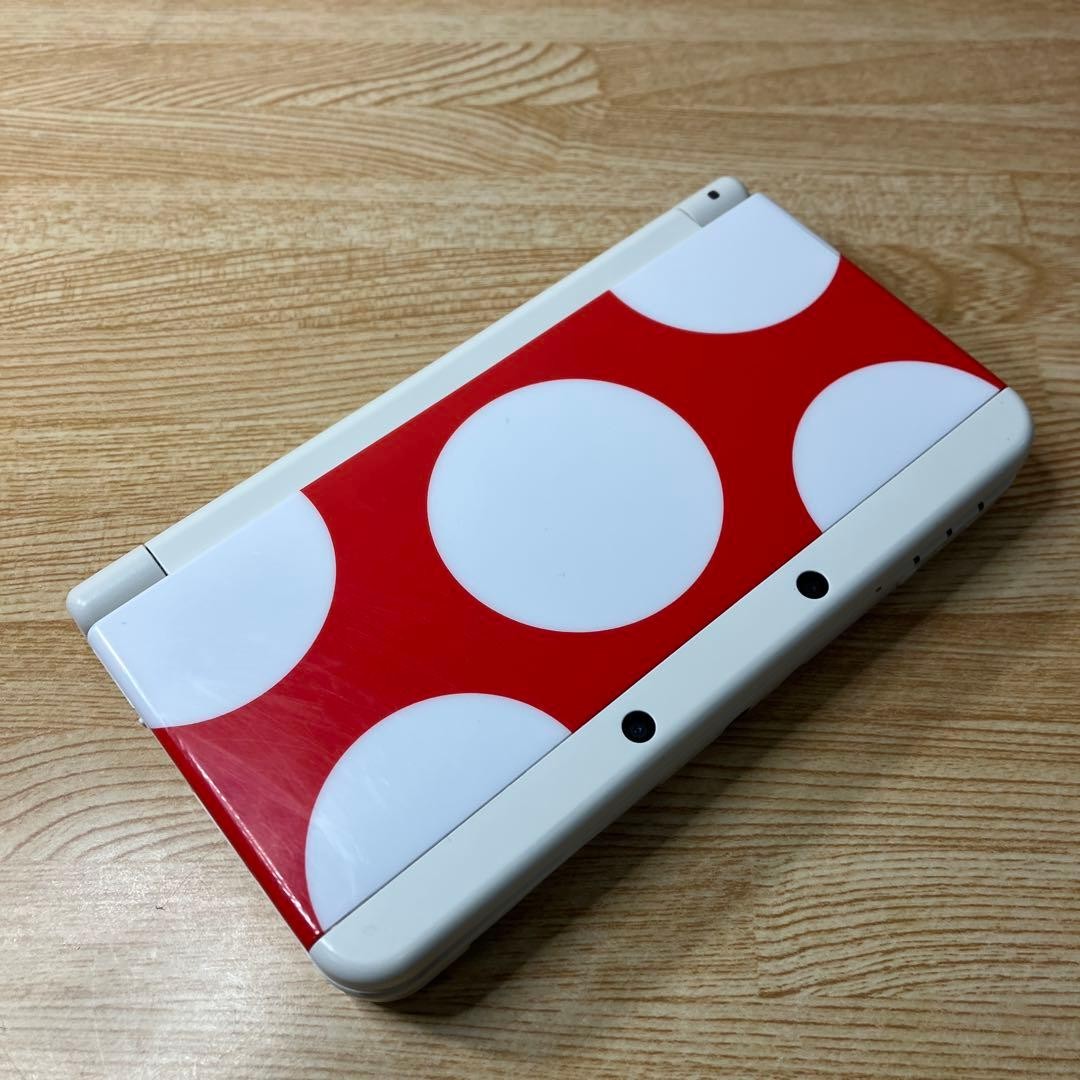 New Nintendo 3DS White Console w/ Kisekae Plate Mario Cover Plates AC Adapter