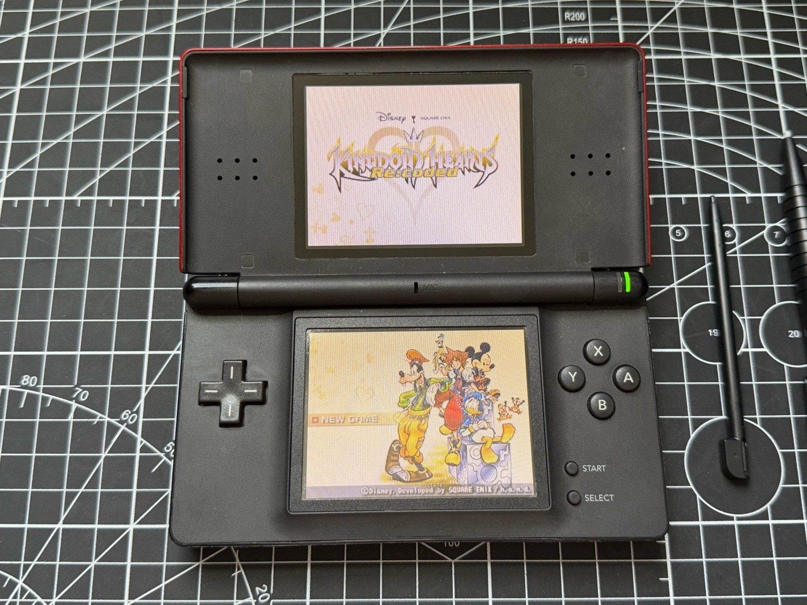 Nintendo DS Lite Used OEM Red W/ R4 & 2GB SD – 100% Tested Region Free
