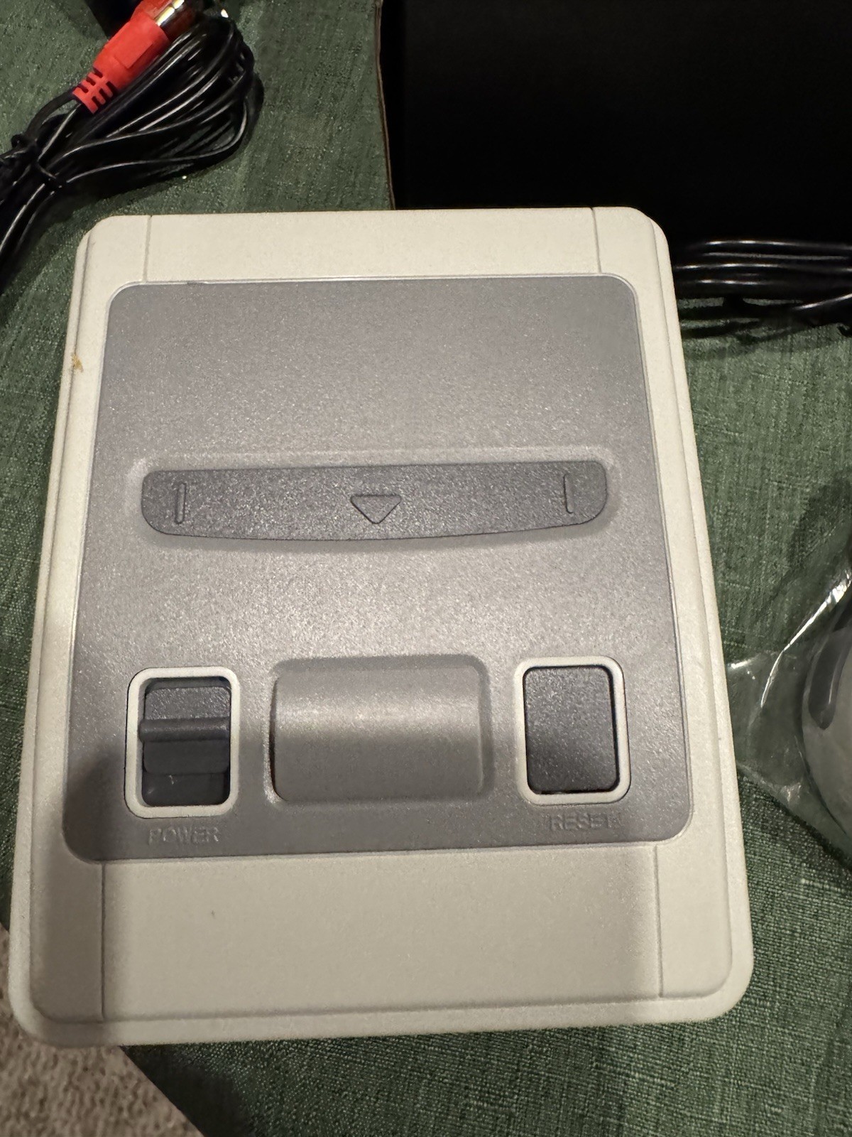 Super Mini SFC Nintendo SNES Console 620 Built-In Games AV-Out 2 Controllers