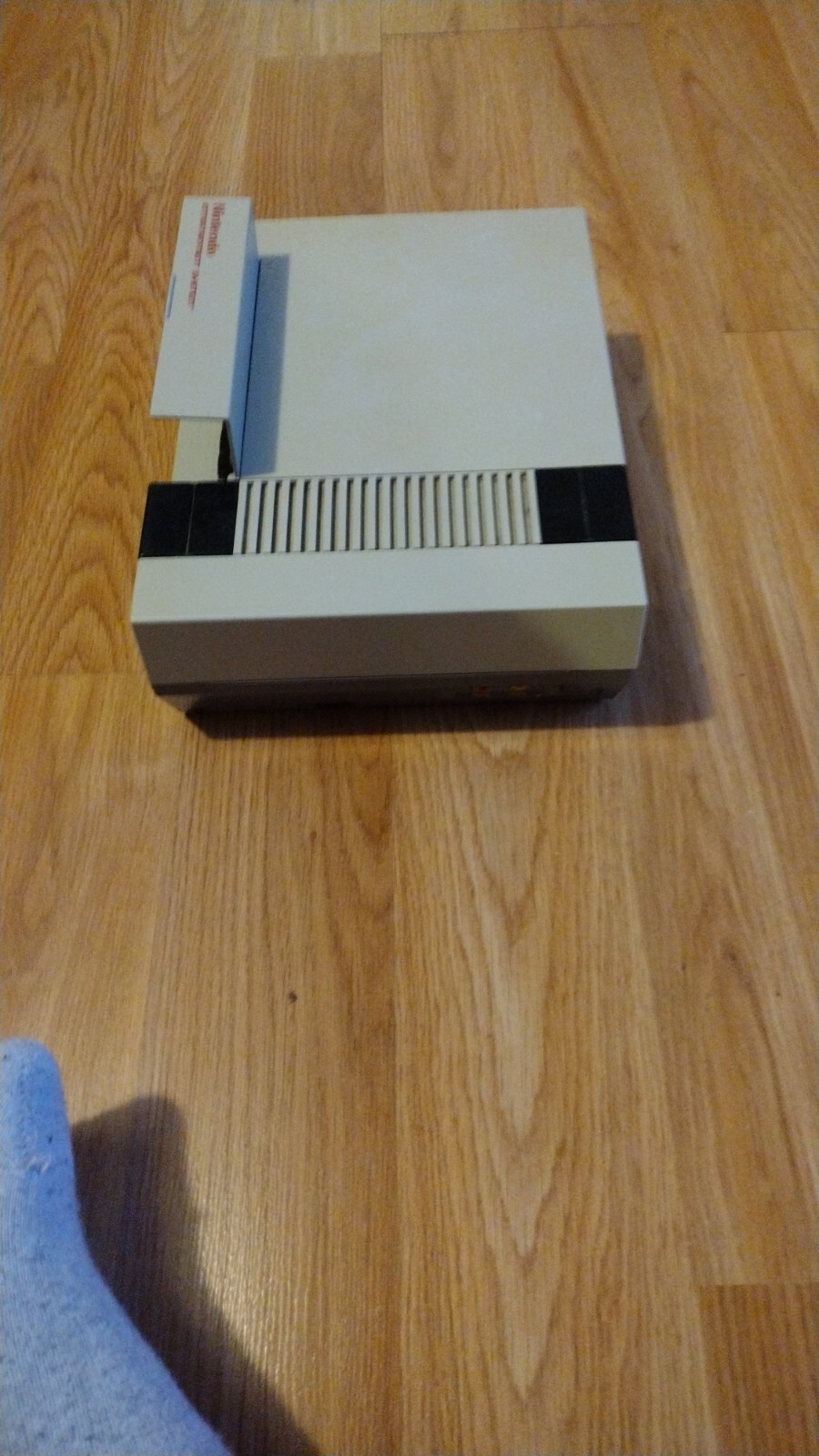Nintendo Entertainment System NES Console – Gray (NES-001) With 1 Cartilage