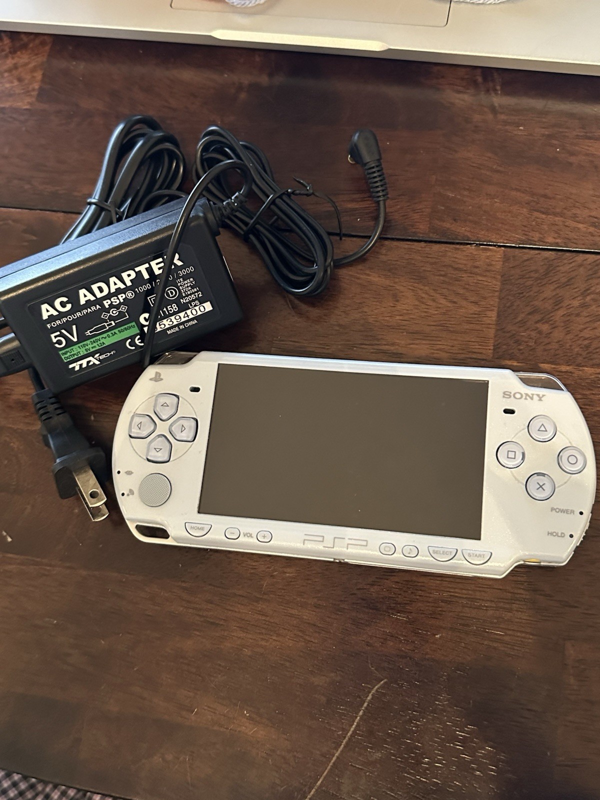Sony PSP 2000 Felicia Blue (MINT Condition, Includes 7800mah Battery & Charger