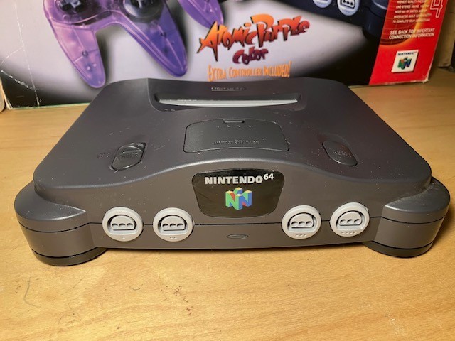 Nintendo 64 game console set with box untested 2001 ?