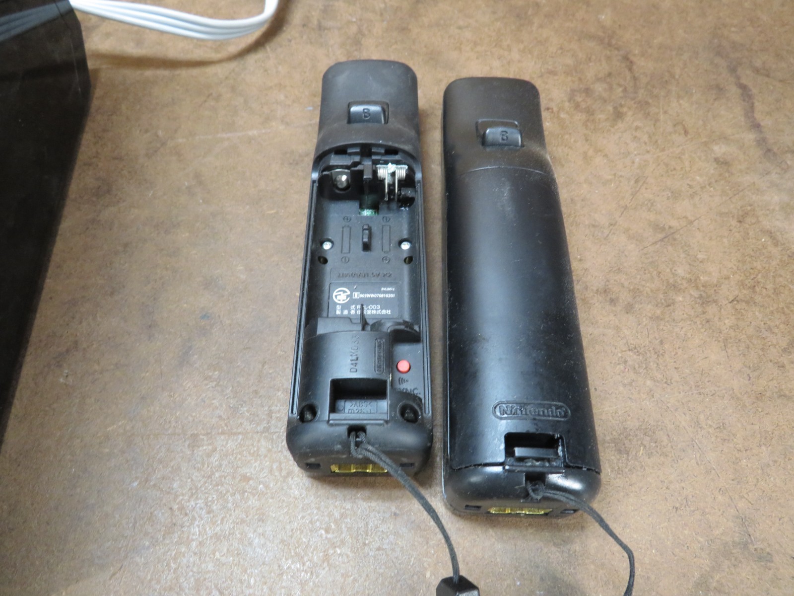 Nintendo Wii U WUP-101(02) 32GB Black Console w/ Power Cord Game Remote Tested