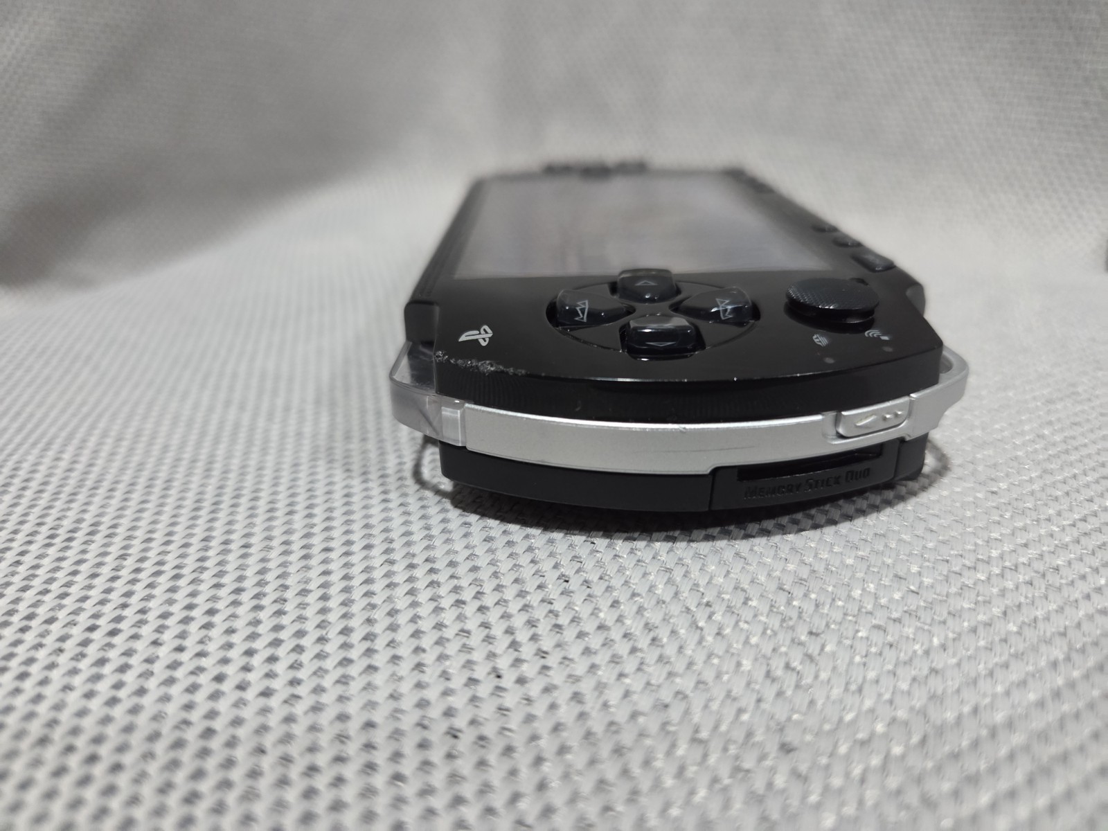 Sony PSP-1001 Black Handheld Console Wi-Fi With Charger And Memory Stick Tested