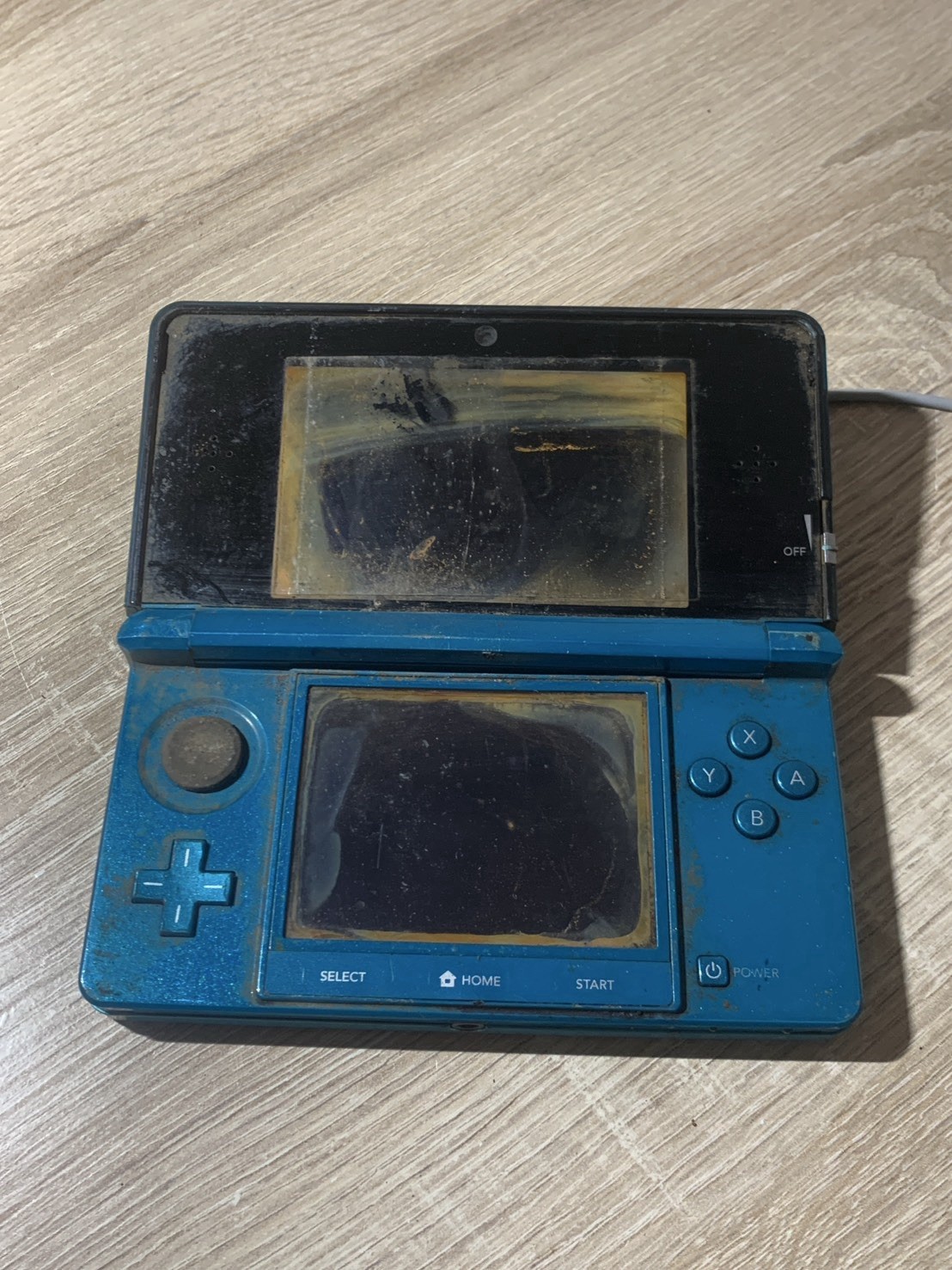 1330 Nintendo 3DS Aqua Blue For Parts