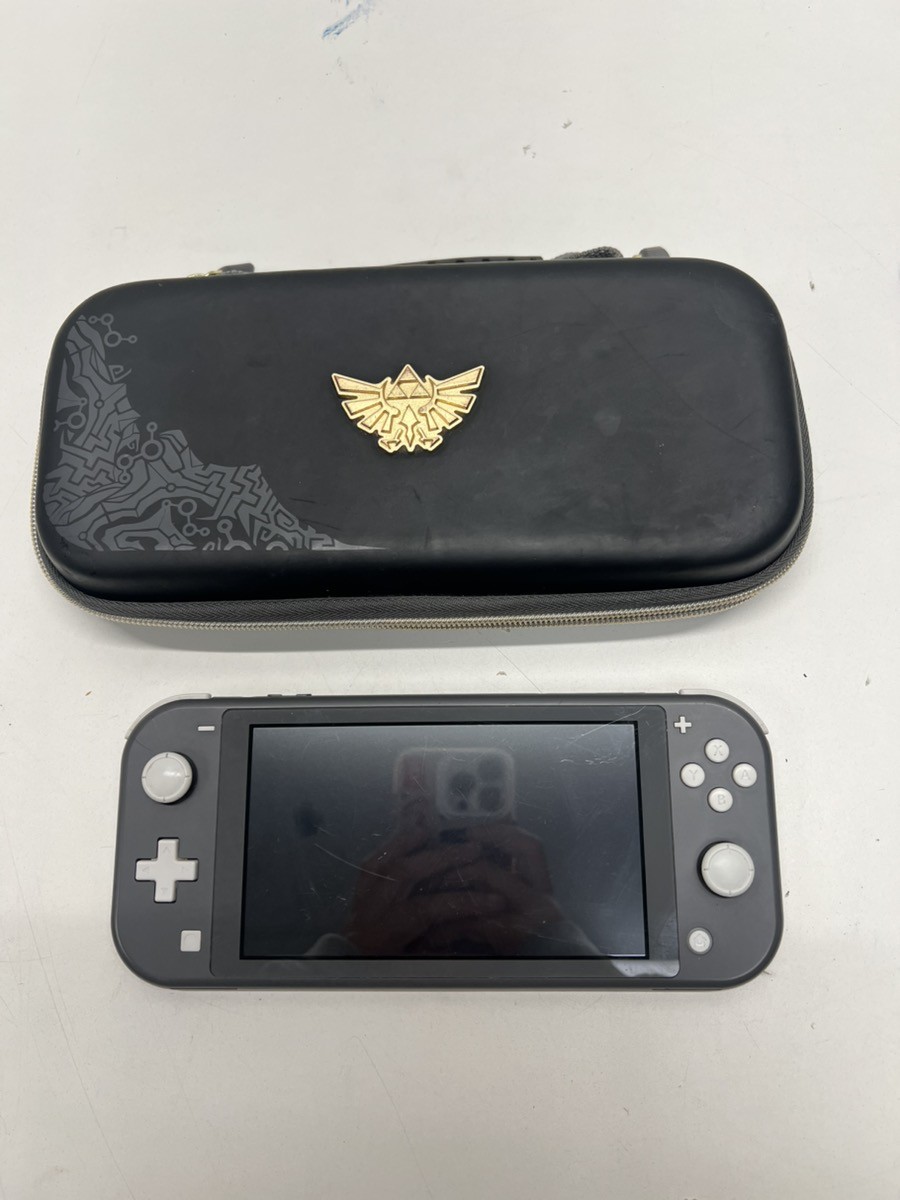 GREY NINTENDO SWITCH LIGHT HDH-001 WITH CASE. NO CHARGER (P03066283)