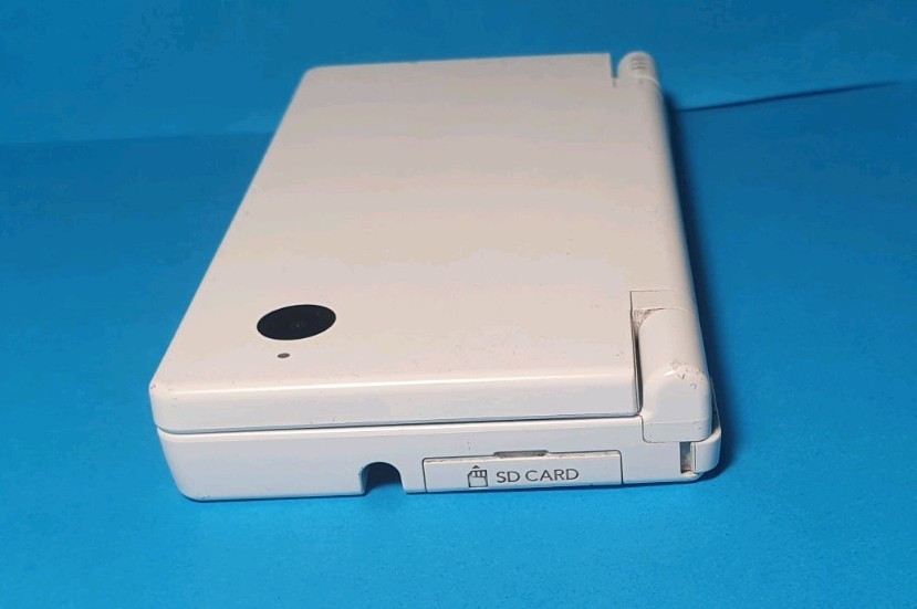 Nintendo DS White Bundle with Charger, Pen, and 11 Games/ Case- Fully Working.