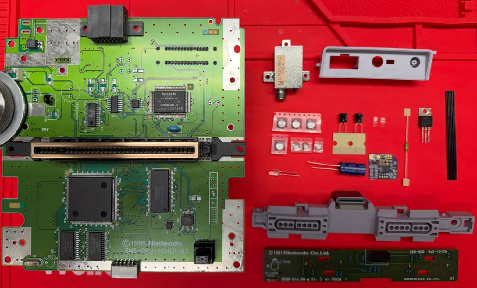 Super Nintendo SNES 1 Chip 02 SNS – 101 with Borti’s RGB & brand new capacitors