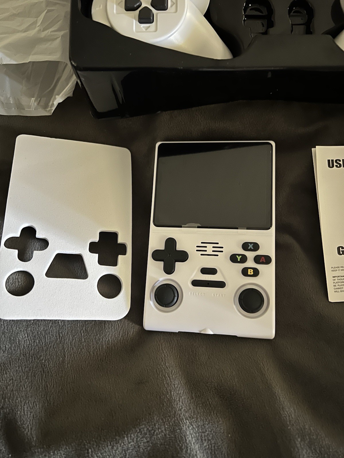 M18Pro Handheld Game Console White 2 Wireless Controllers HDMI USB-C 64GB