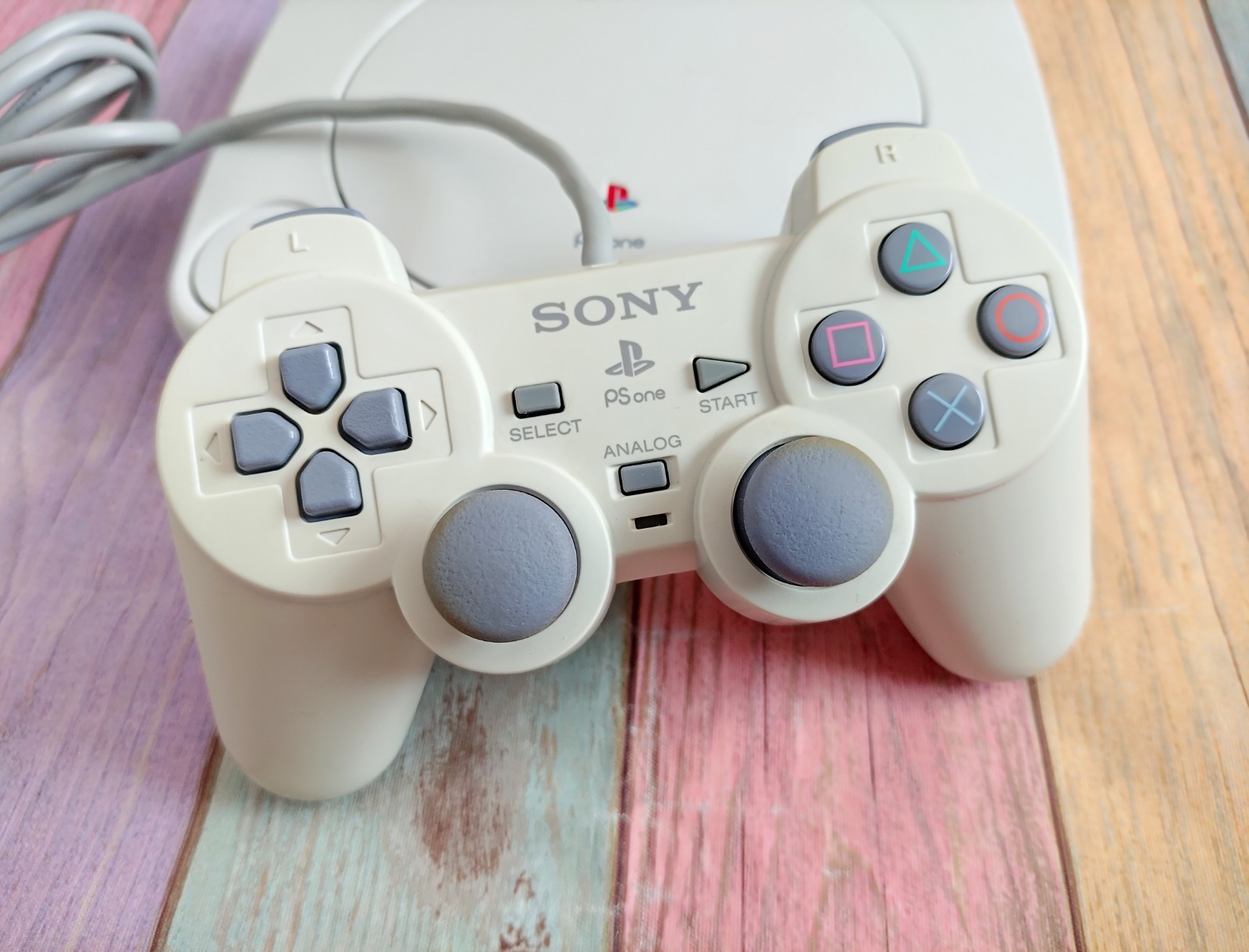Sony Playstation 1 ps one SCPH-102 psone plays discs from all regions