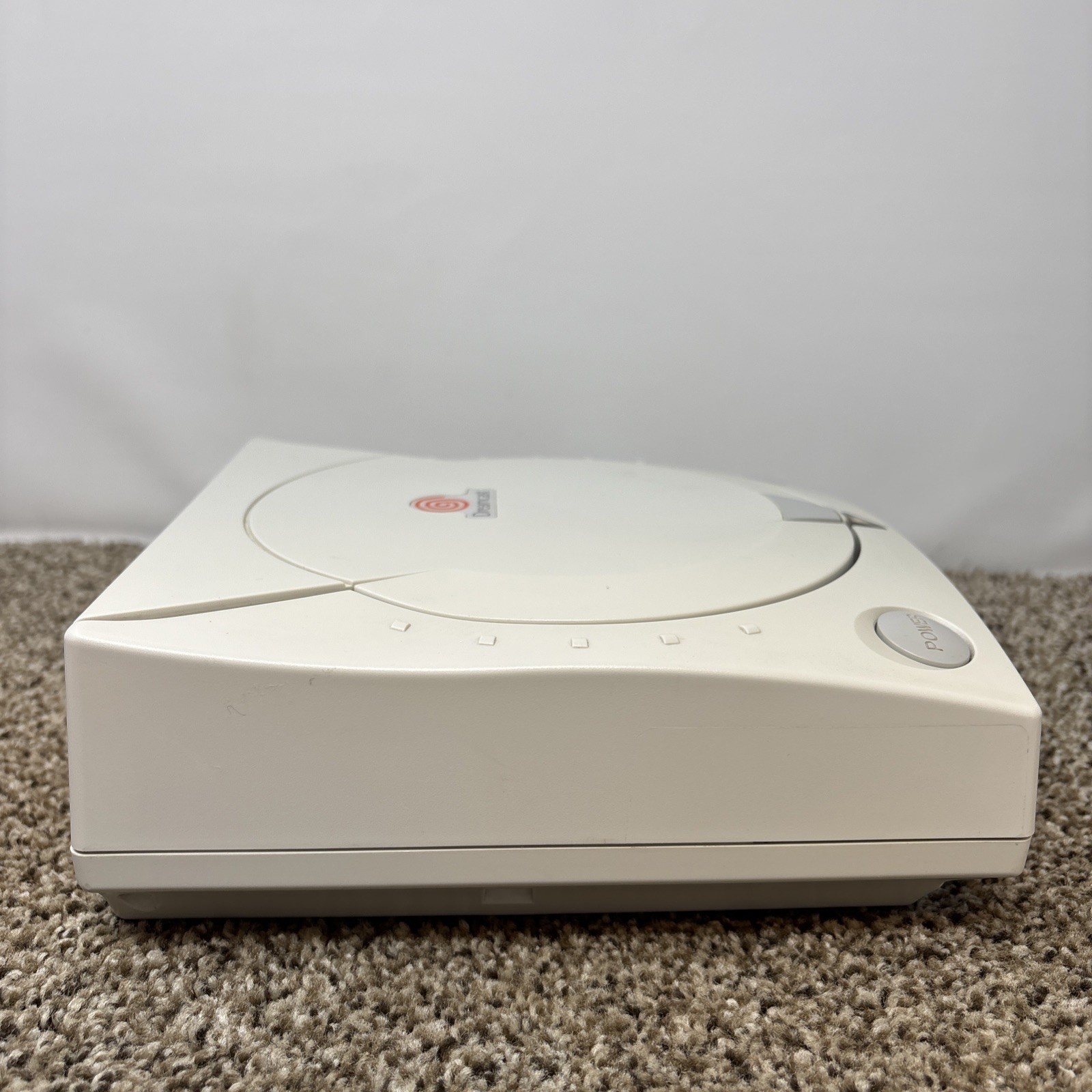 Sega Dreamcast (HKT-3020) Home Console with Controller & Game Bundle