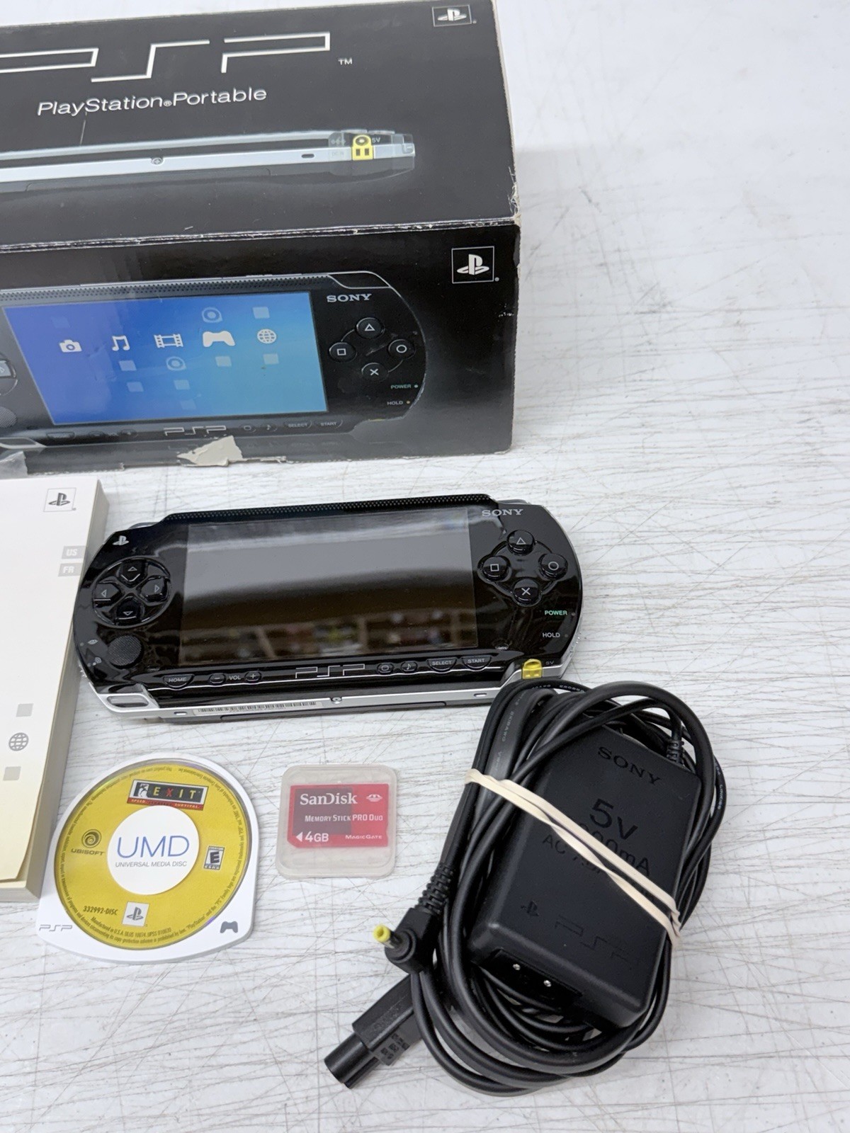 Sony PSP PlayStation Portable Black Console Model 1001 w/ Original Box – Tested