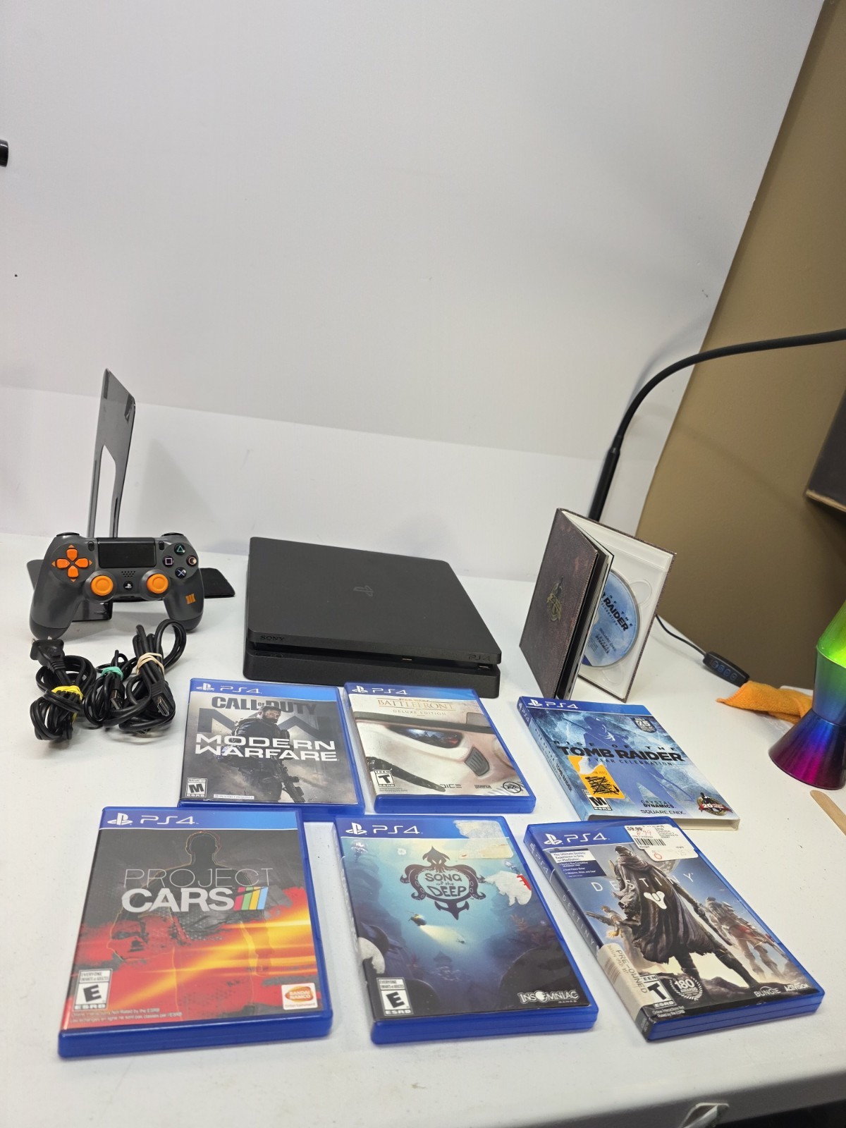 Sony PlayStation 4 Slim 500GB Black Console Bundle Games, Controllers Charger