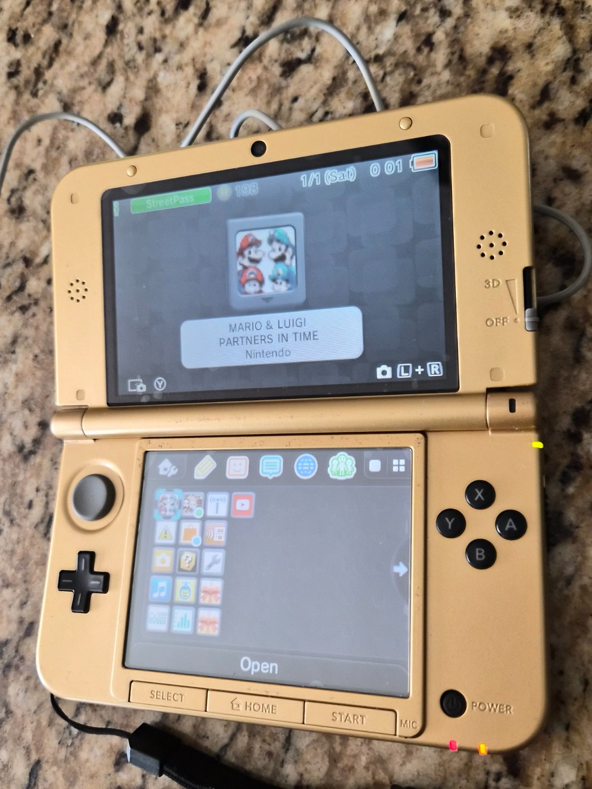 Nintendo 3DS XL Zelda A Link Between Worlds Limited Edition w/Case + Charger OEM
