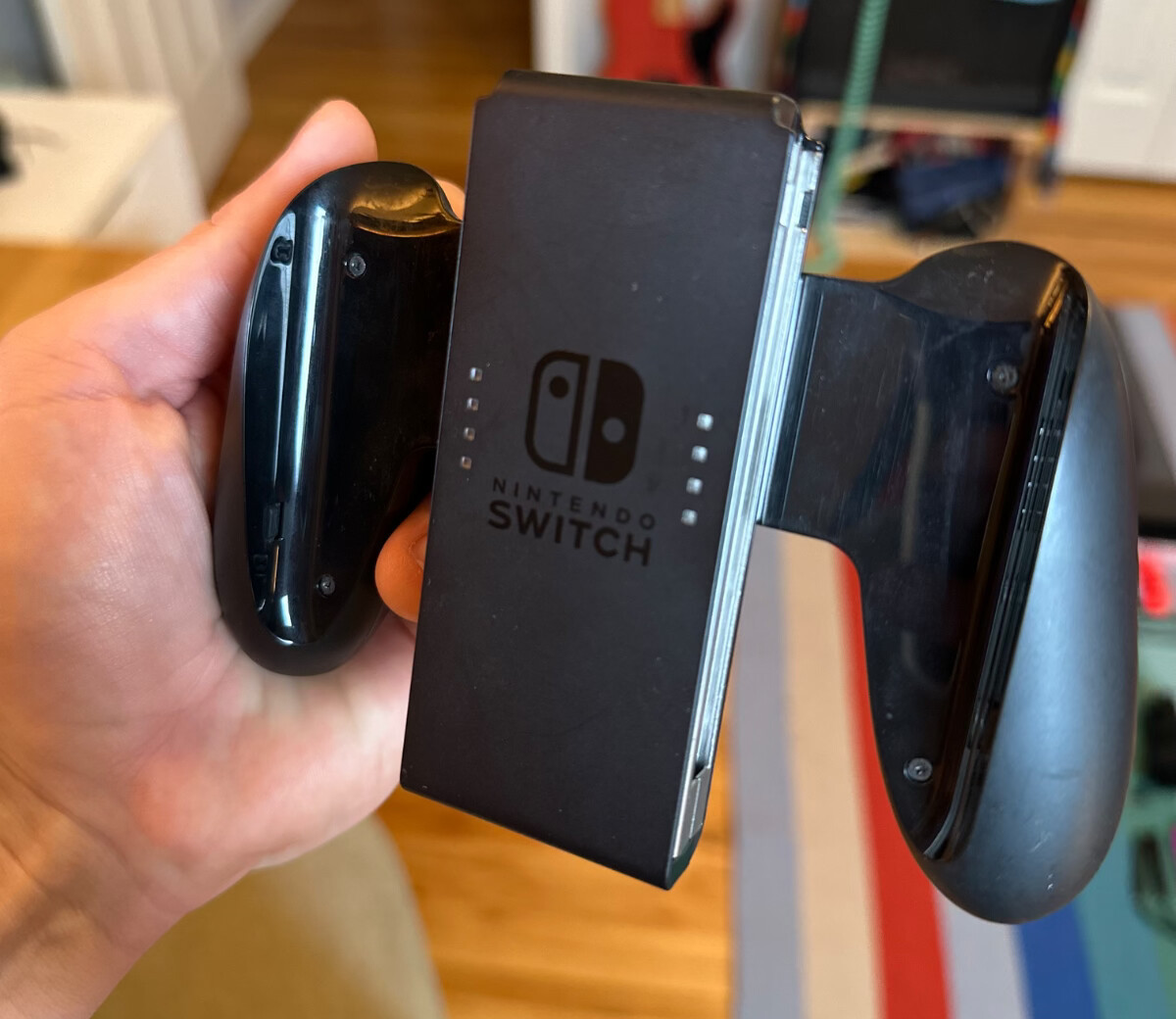 Nintendo Switch HAC-001 V1 Console (Unpatched XAW1010) + Dock + 128GB + Case