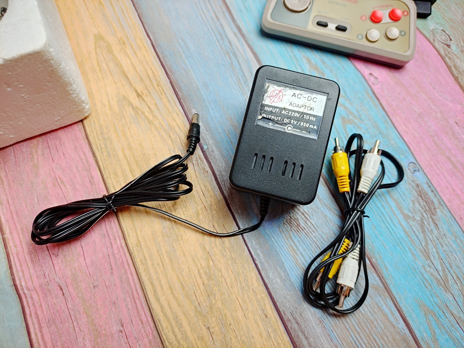 Micro Genius IQ-501 console 8bit