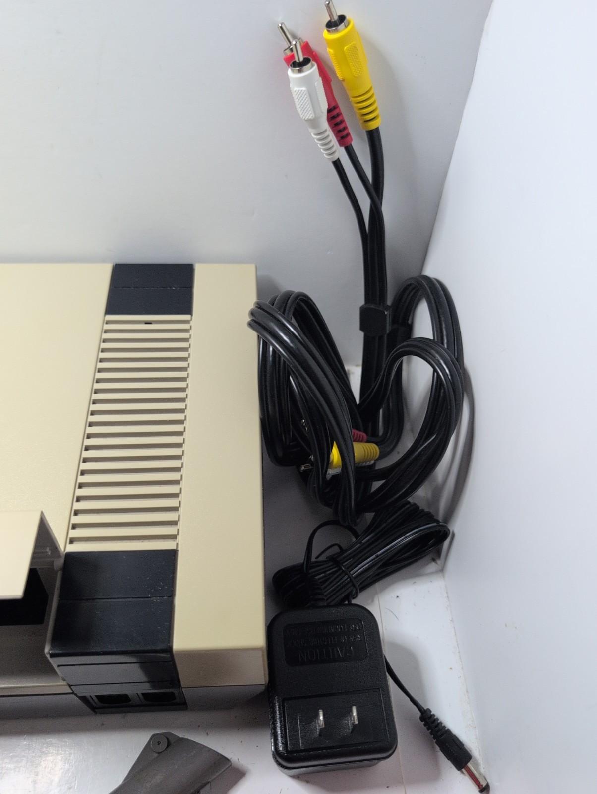Nintendo NES Console Bundle w/ 22 Games – Fully Functional! + Controllers