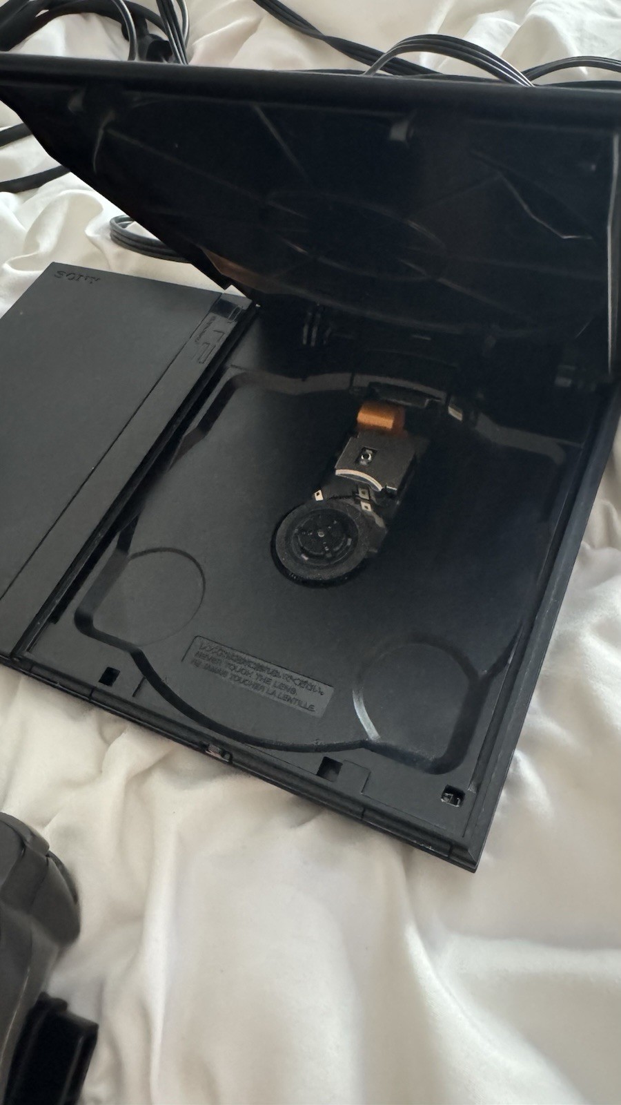 Sony PlayStation 2 Slim Console w/ Controller and Cables READ DESCRIPTION