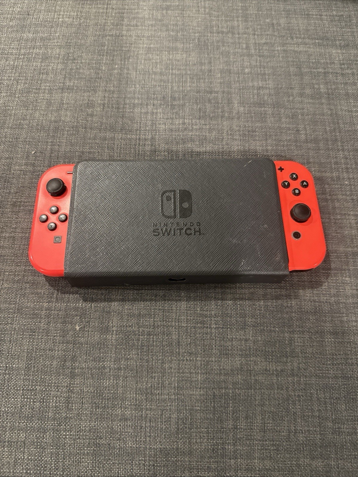 Nintendo Switch v1.0 HAC-001, Low Serial Number. Working Joycons, Full Bundle