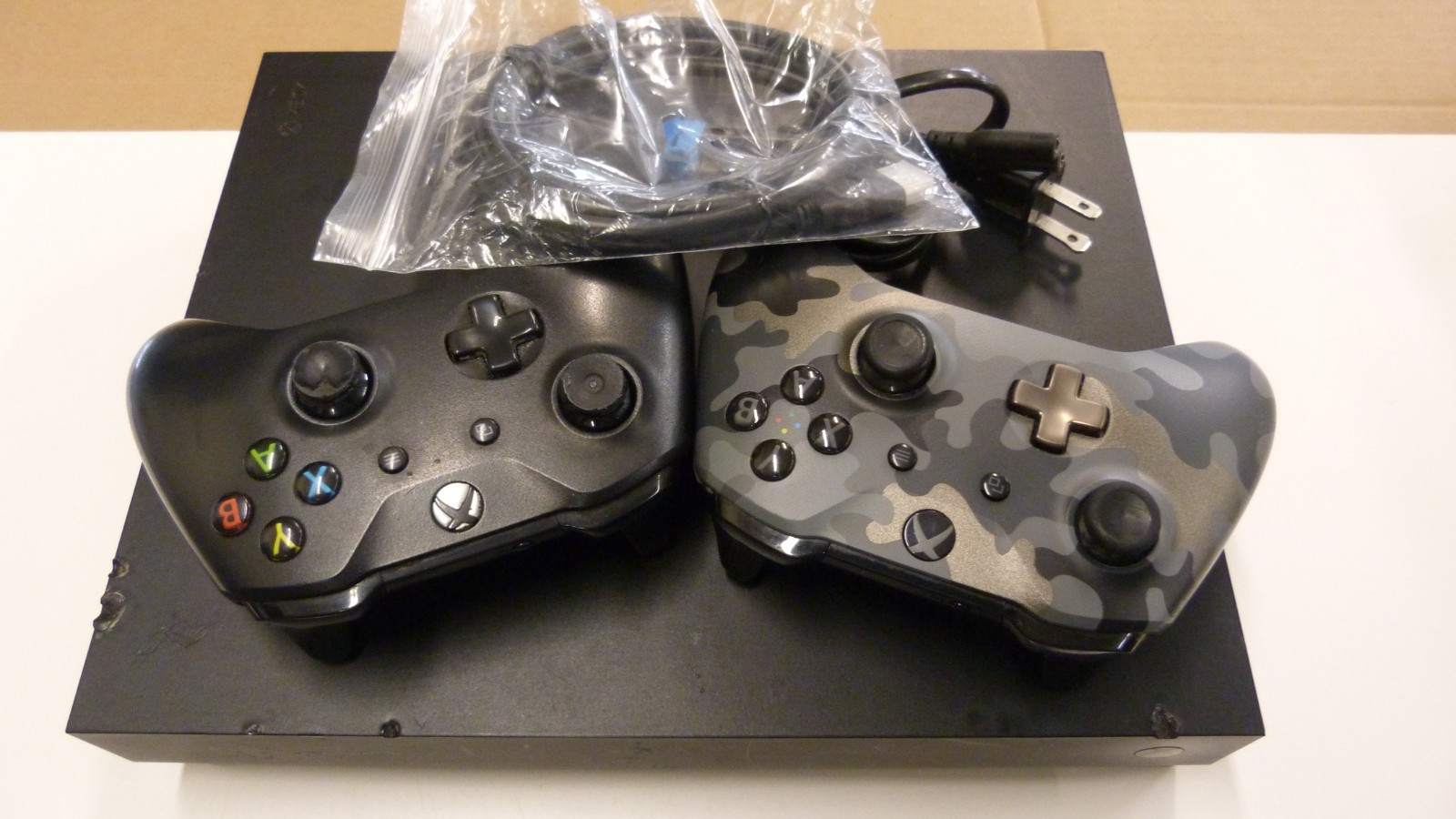Microsoft Xbox One X 1TB console bundle w/ 3 games & controller – FINE CONDITION