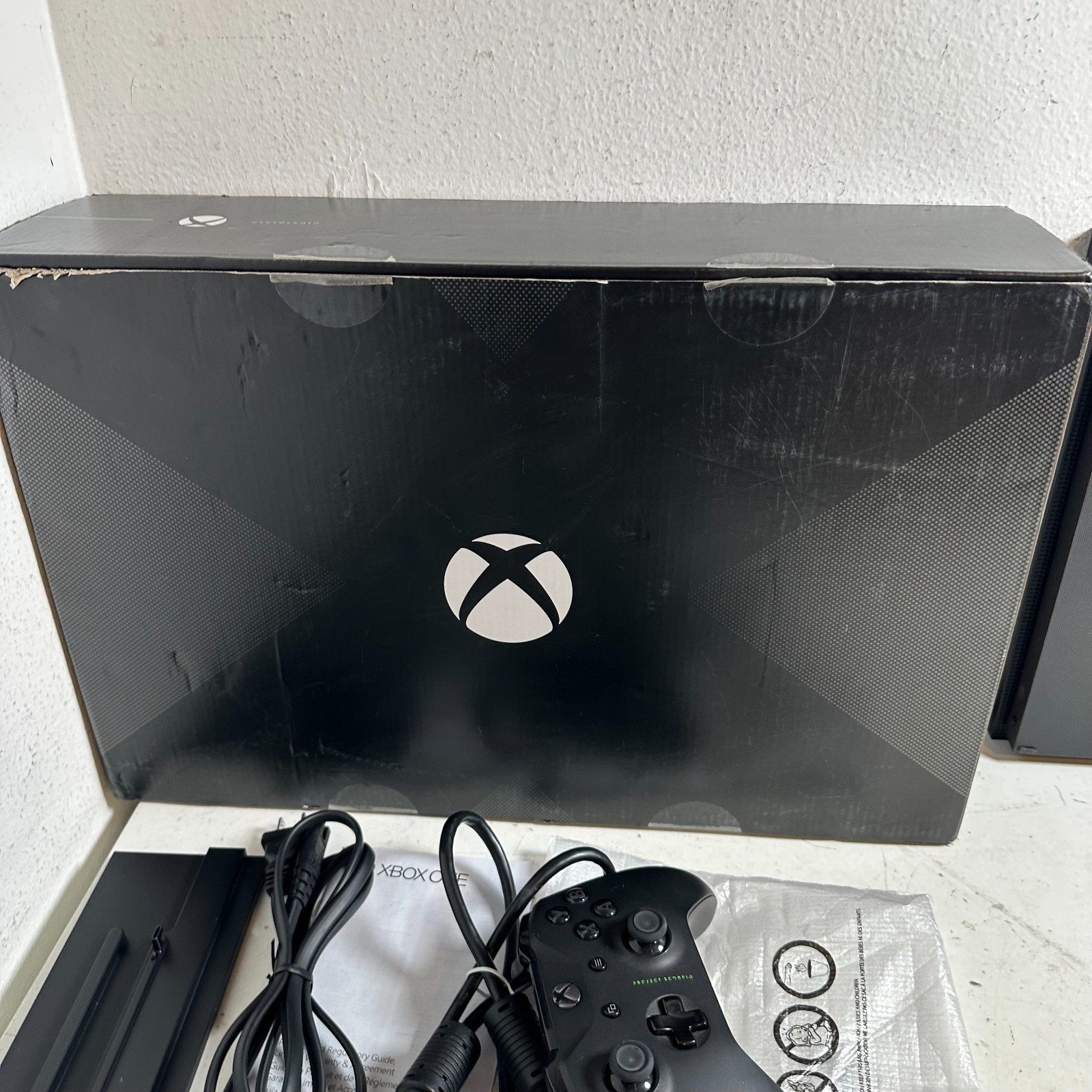 XBox One X PROJECT SCORPIO EDITION Console CIB TESTED 1 TB 2017