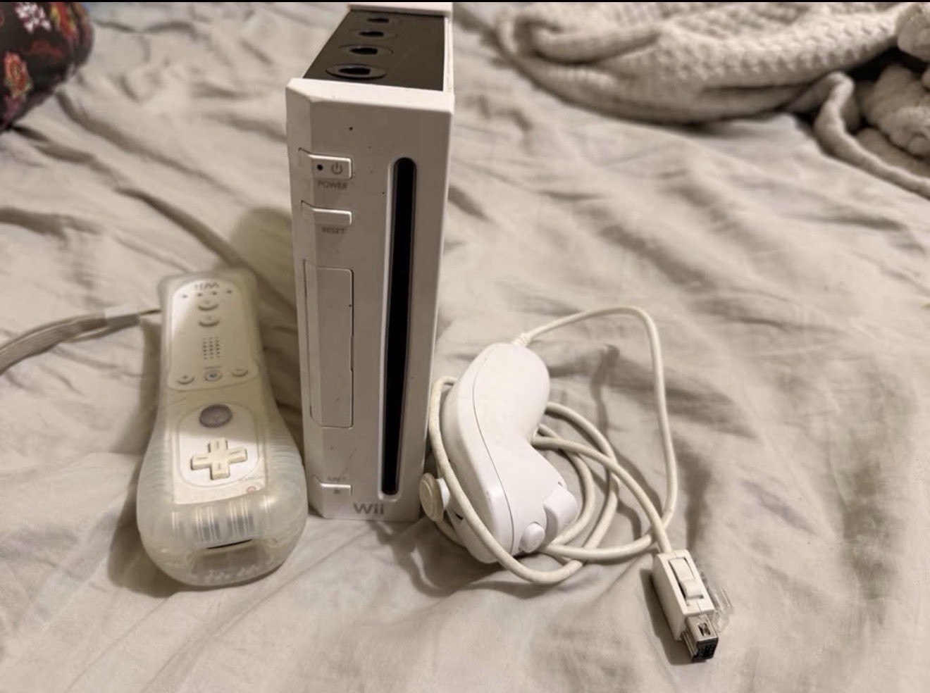 Nintendo Wii Console White with Wii Remote, Nunchuk & Motion Control
