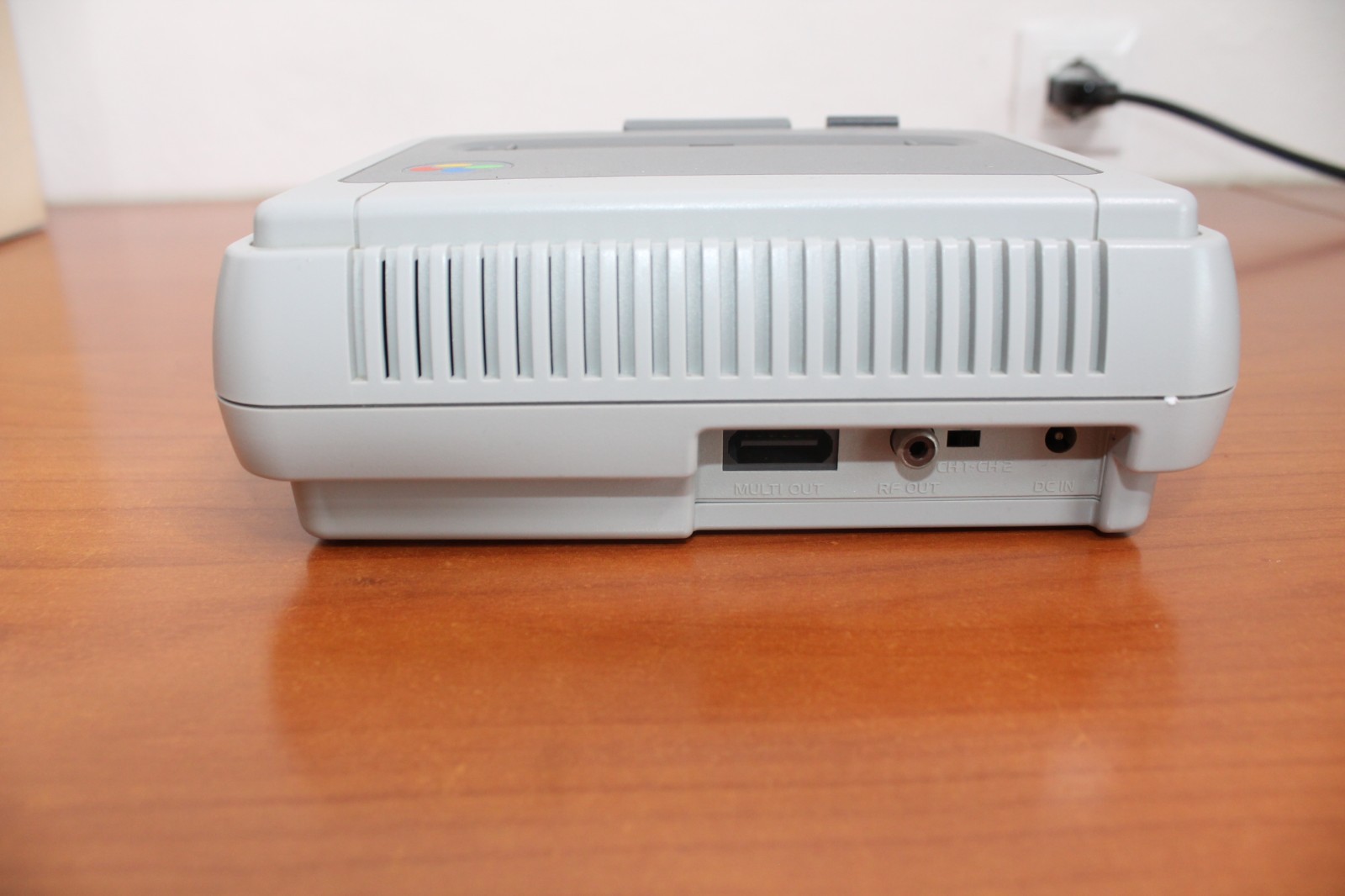 Nintendo Super Famicom CONSOLE – “SUPER LOT”