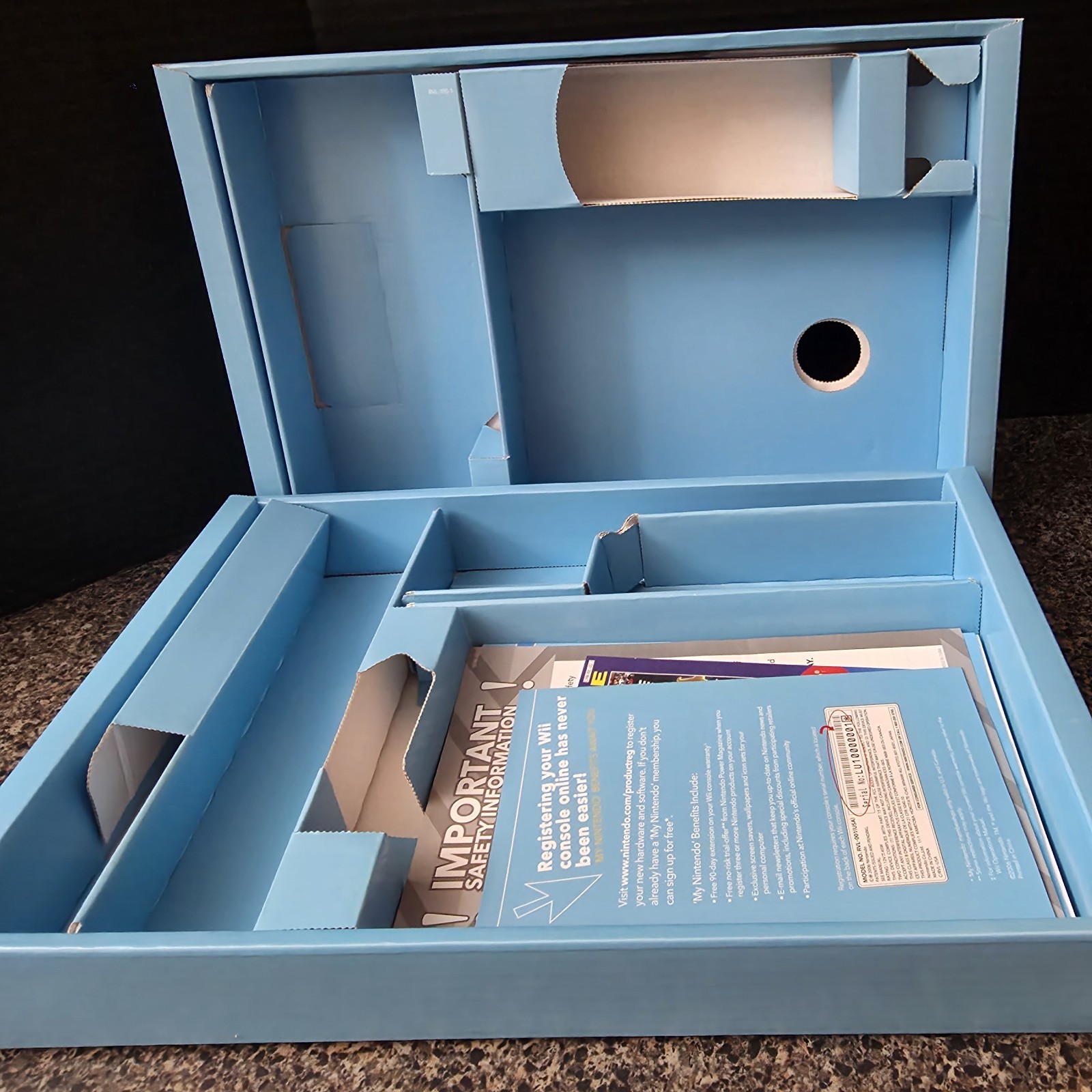 Nintendo Wii Sports Bundle BOX ONLY With Manuals Inserts Registration Card OEM